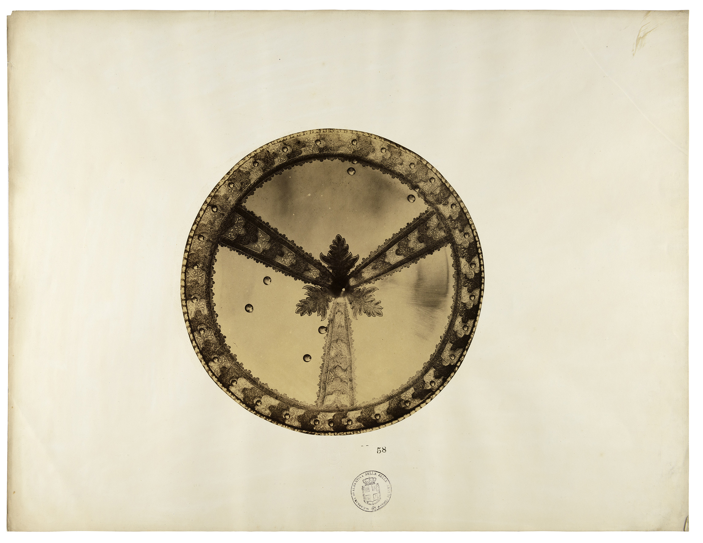 Torino - Armeria Reale - Armi difensive - Armature (parti) - Scudi - F69 (positivo) di Chiapella, Francesco Maria (terzo quarto XIX)