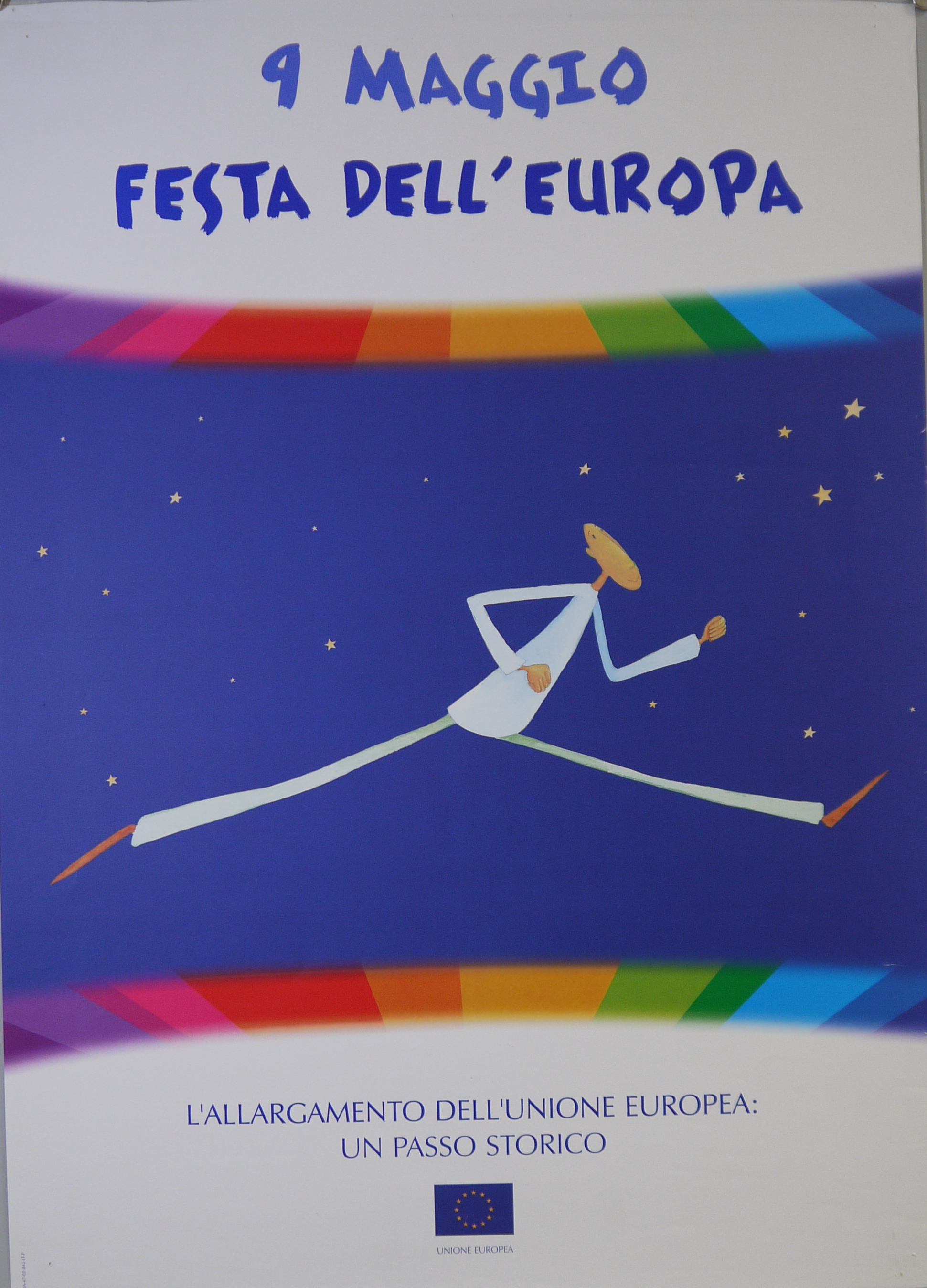 Uomo in abito bianco compie un ampio salto su una piattaforma circolare arcobaleno sullo sfondo di un cielo stellato (manifesto) - ambito europeo (inizio XXI)