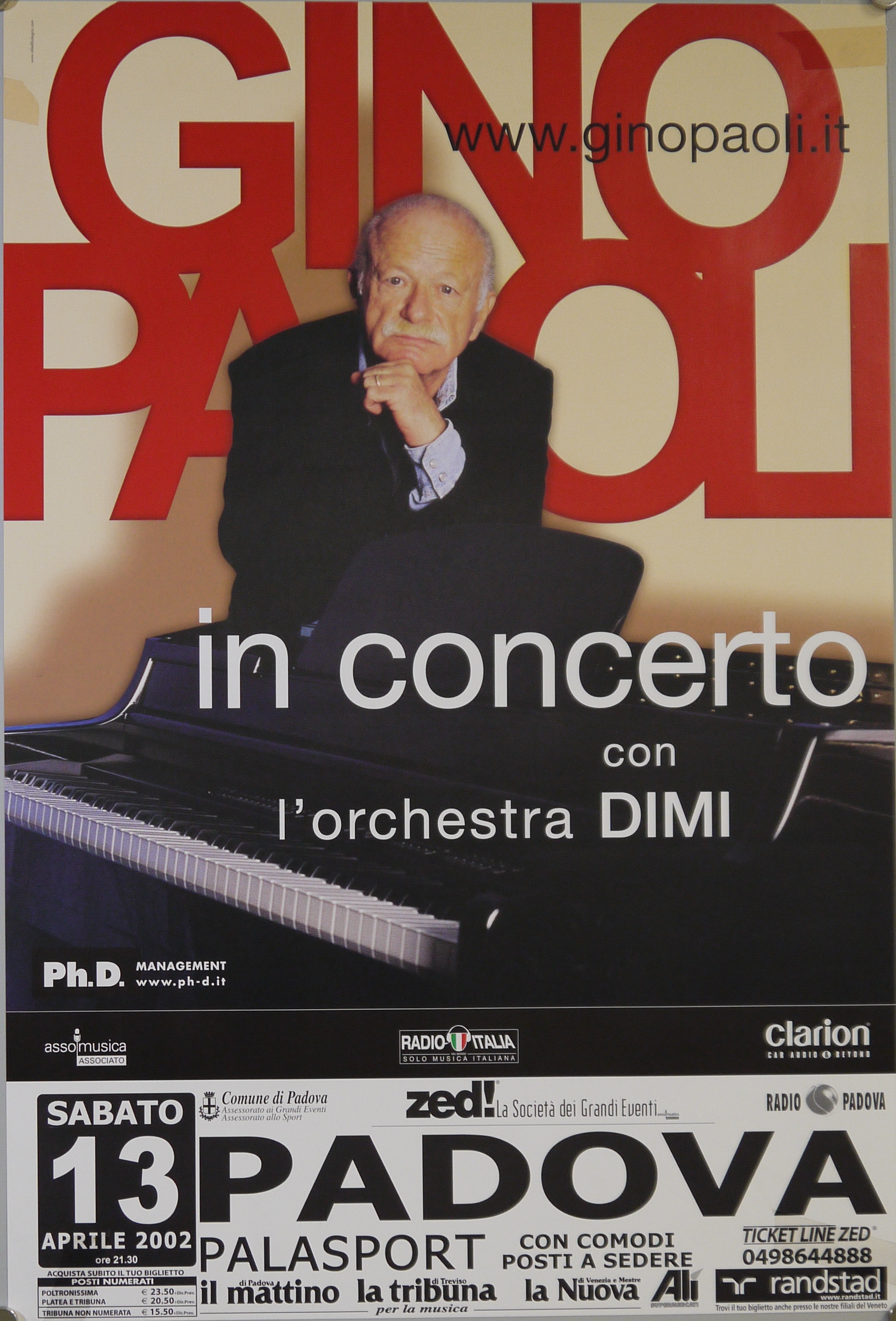 Ritratto fotografico di Gino Paoli dietro un pianoforte (manifesto) - ambito veneto (inizio XXI)