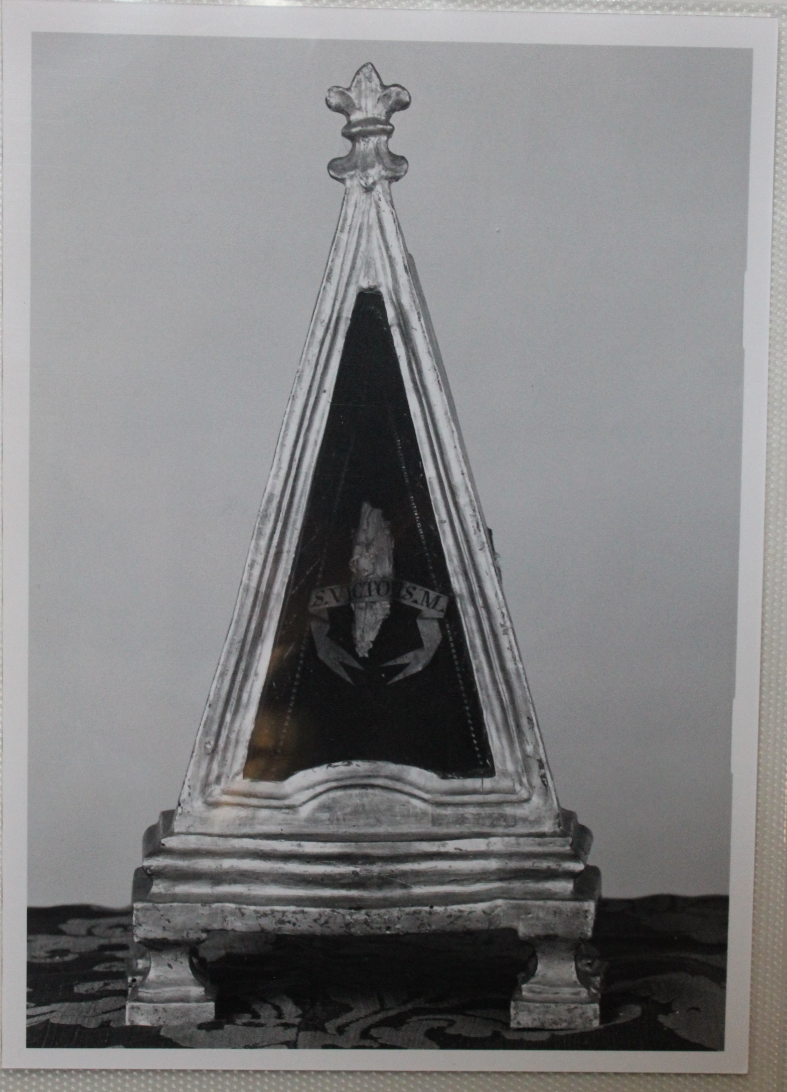 reliquiario architettonico - a piramide, serie - bottega faentina (prima metà XIX)