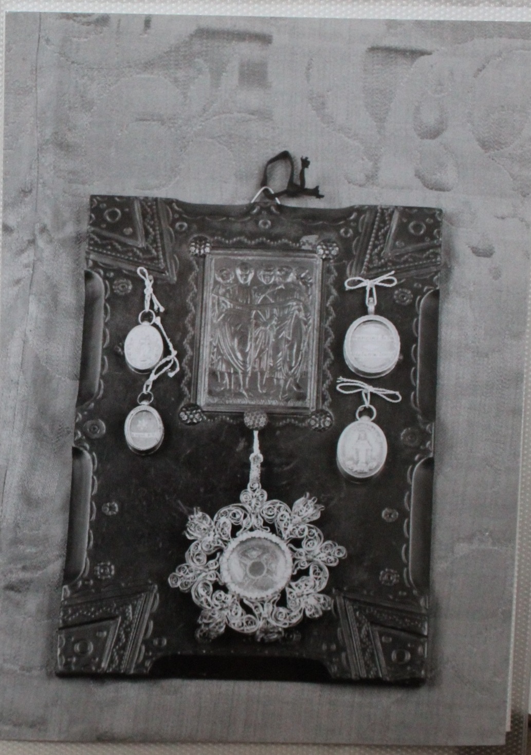 reliquiario a capsula - a medaglione, elemento d'insieme - bottega romagnola (XIX-XX)