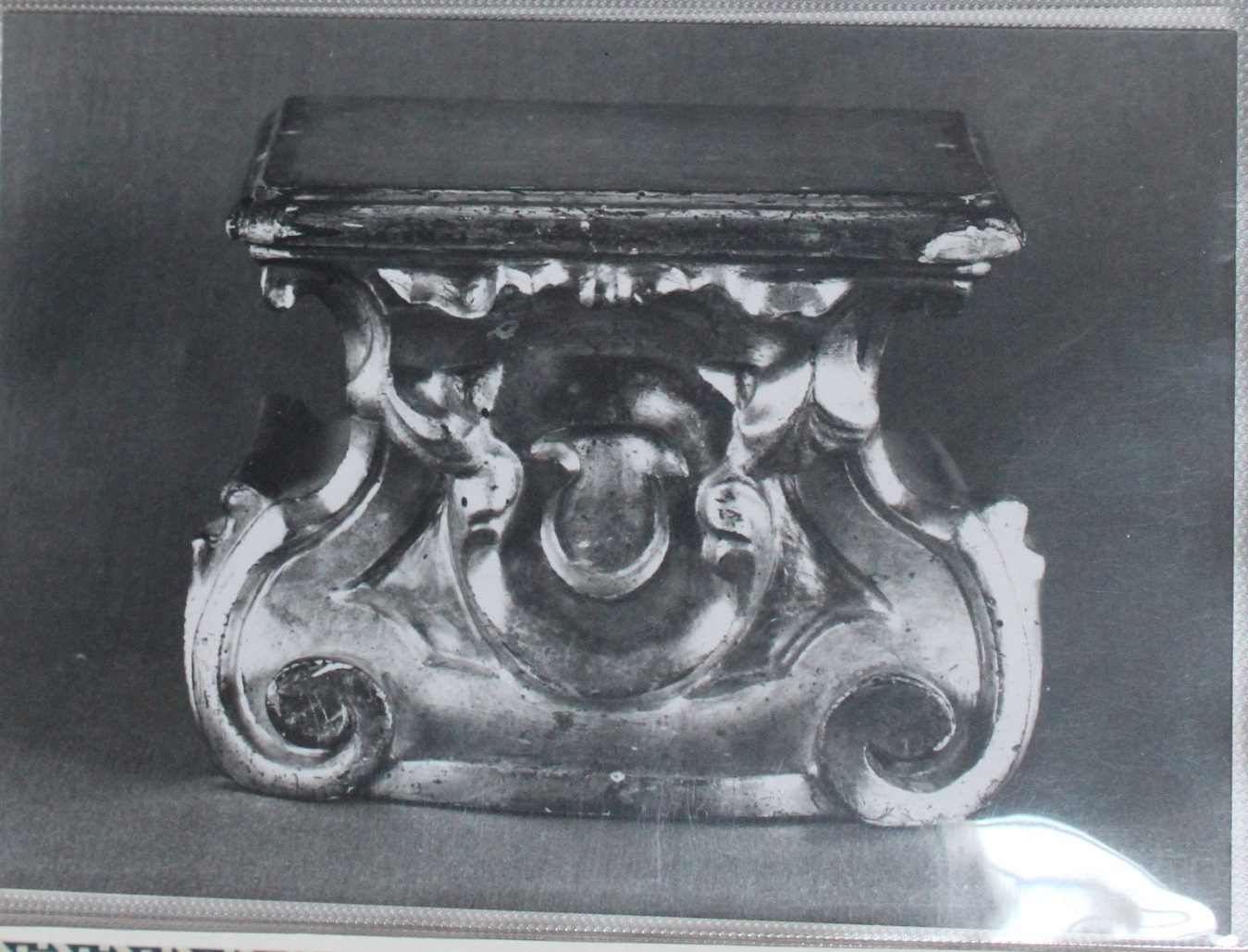 mensola - a voluta, opera isolata - bottega romagnola (prima metà XIX)