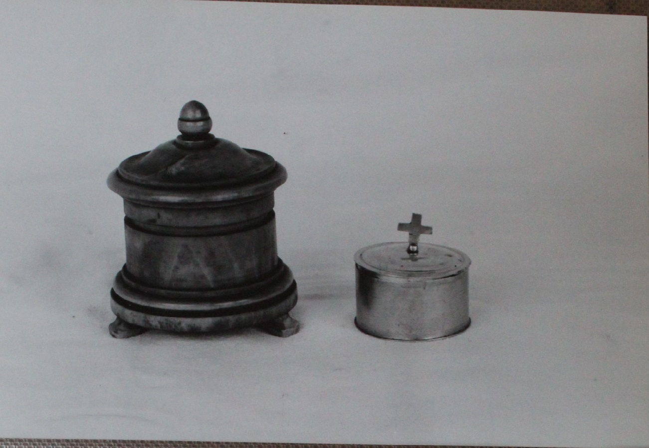 vasetti per oli santi, opera isolata - bottega romagnola (XIX)