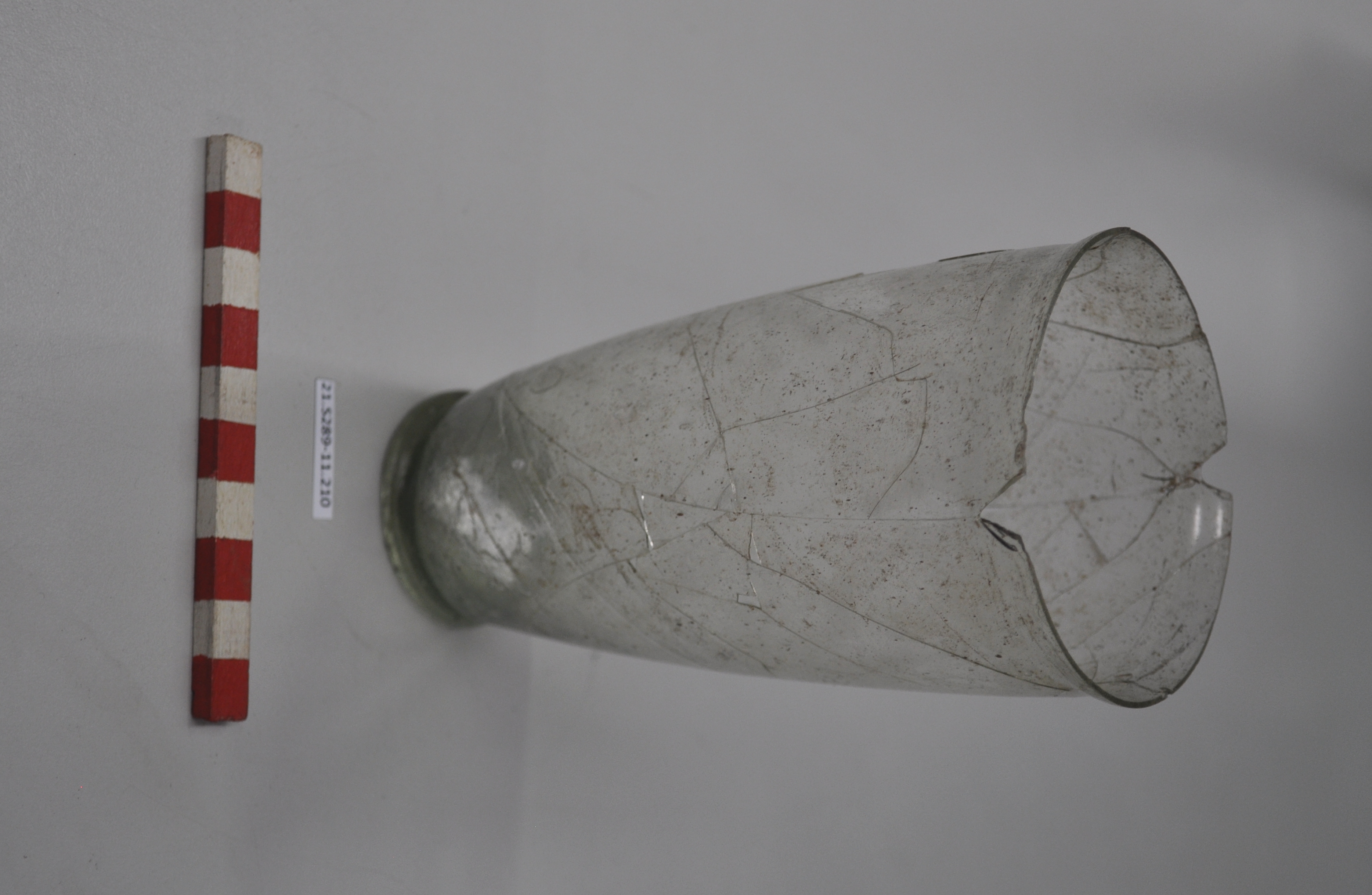 SINGOLO OGGETTO/ bicchiere, PERIODIZZAZIONI/ STORIA/ Età antica/ Età romana/ Età romana imperiale