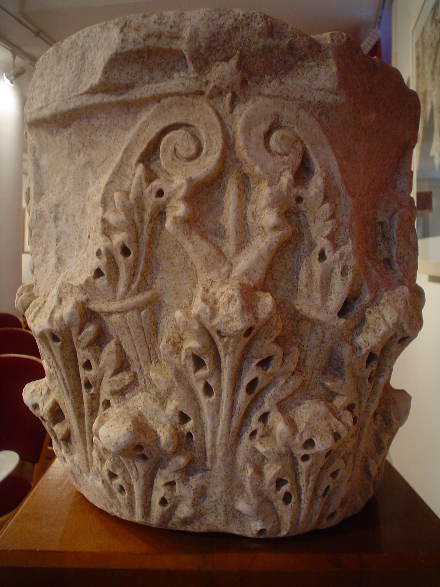 SINGOLO OGGETTO/ capitello, SECOLI/ III