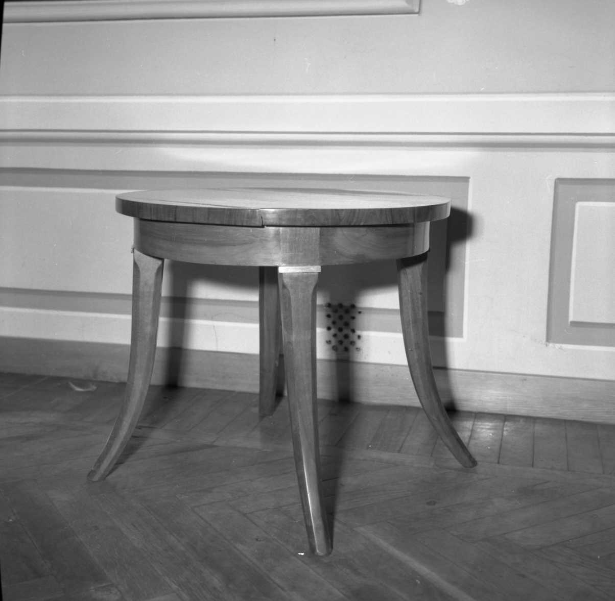 tavolino, coppia - ambito romagnolo (prima metà sec. XIX)