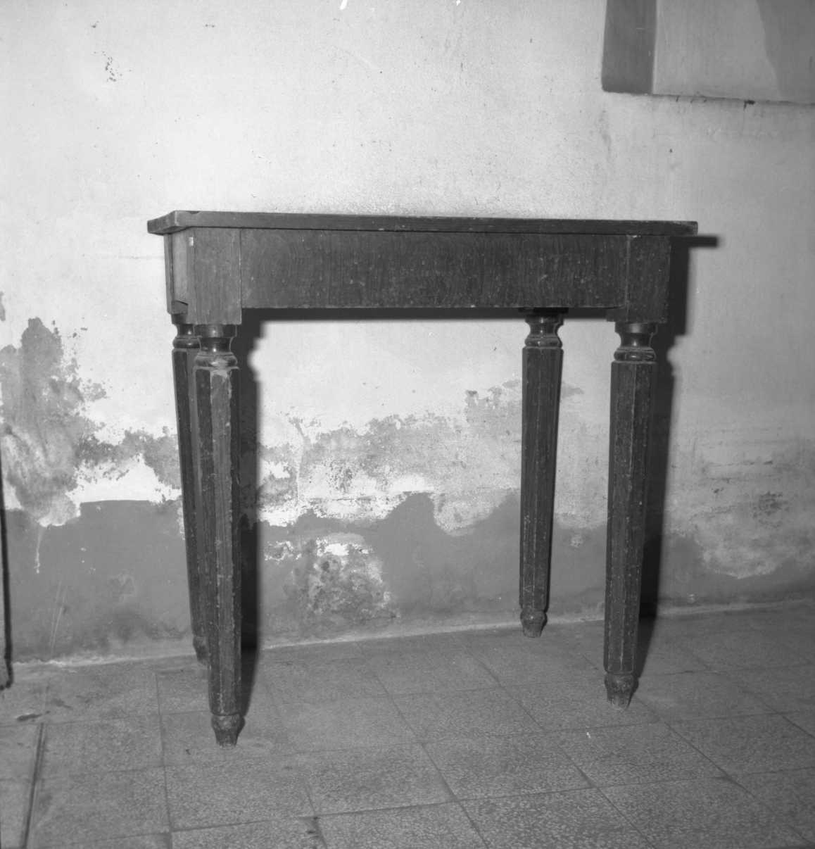 tavolino - ambito romagnolo (seconda metà sec. XIX)