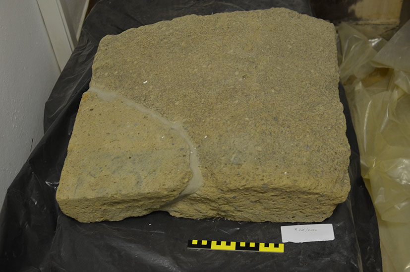 sarcofago/ coperchio a doppio spiovente (SECOLI/ VI a.C)