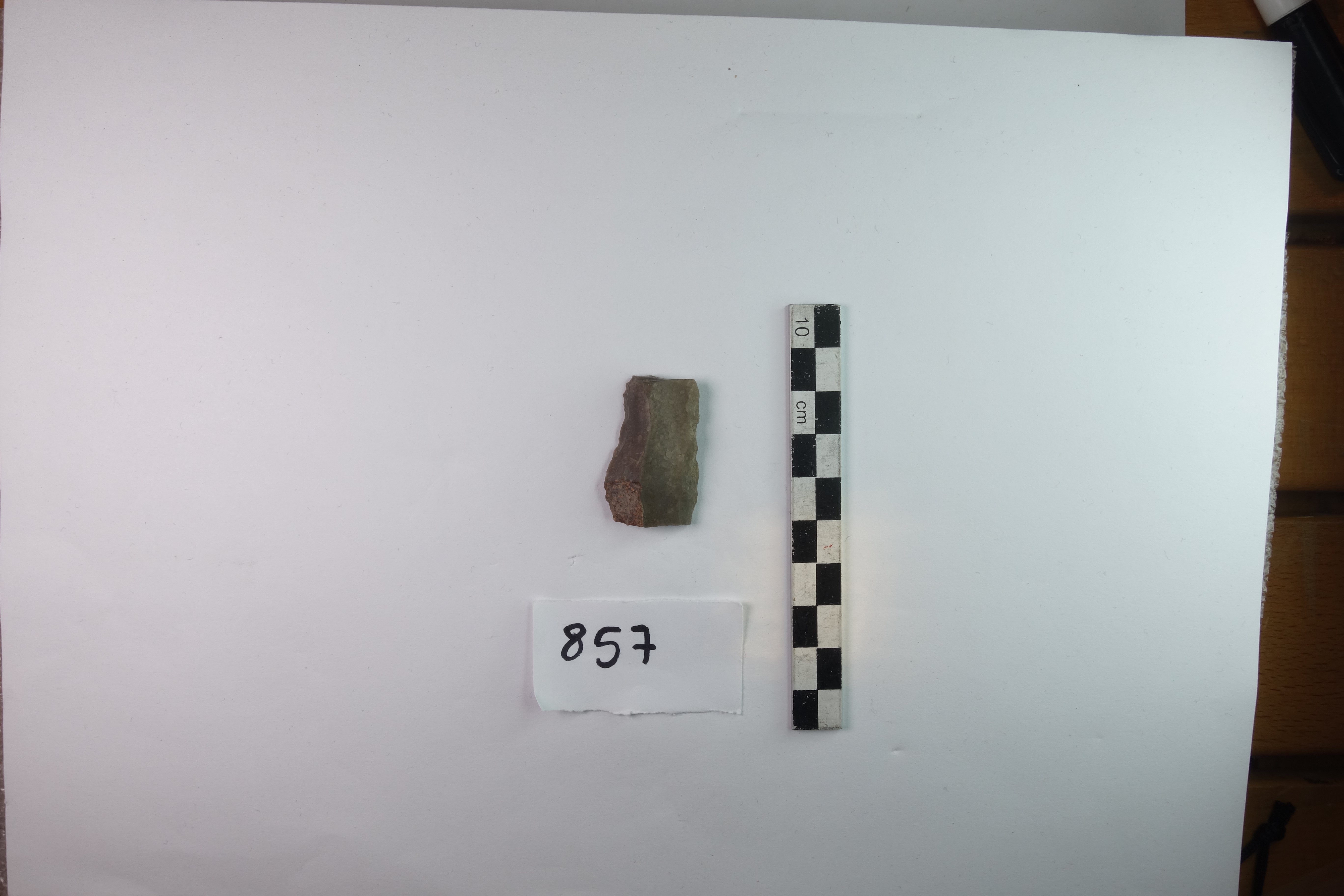 SINGOLO OGGETTO/ Pezzo a ritocco continuo, PERIODIZZAZIONI/ PREISTORIA/ Predinastico