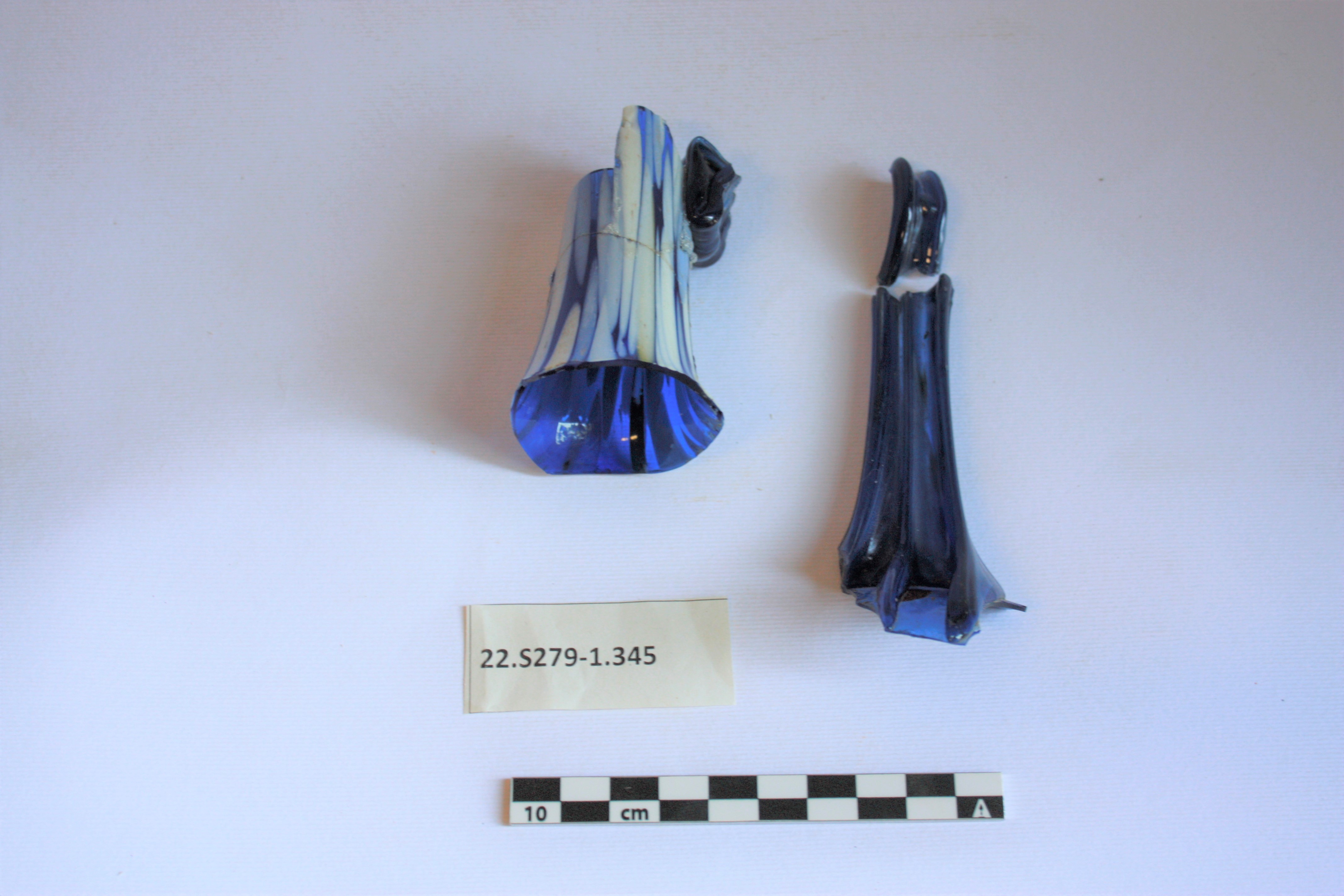 SINGOLO OGGETTO/ bottiglia, PERIODIZZAZIONI/ STORIA/ Età antica/ Età romana/ Età romana imperiale