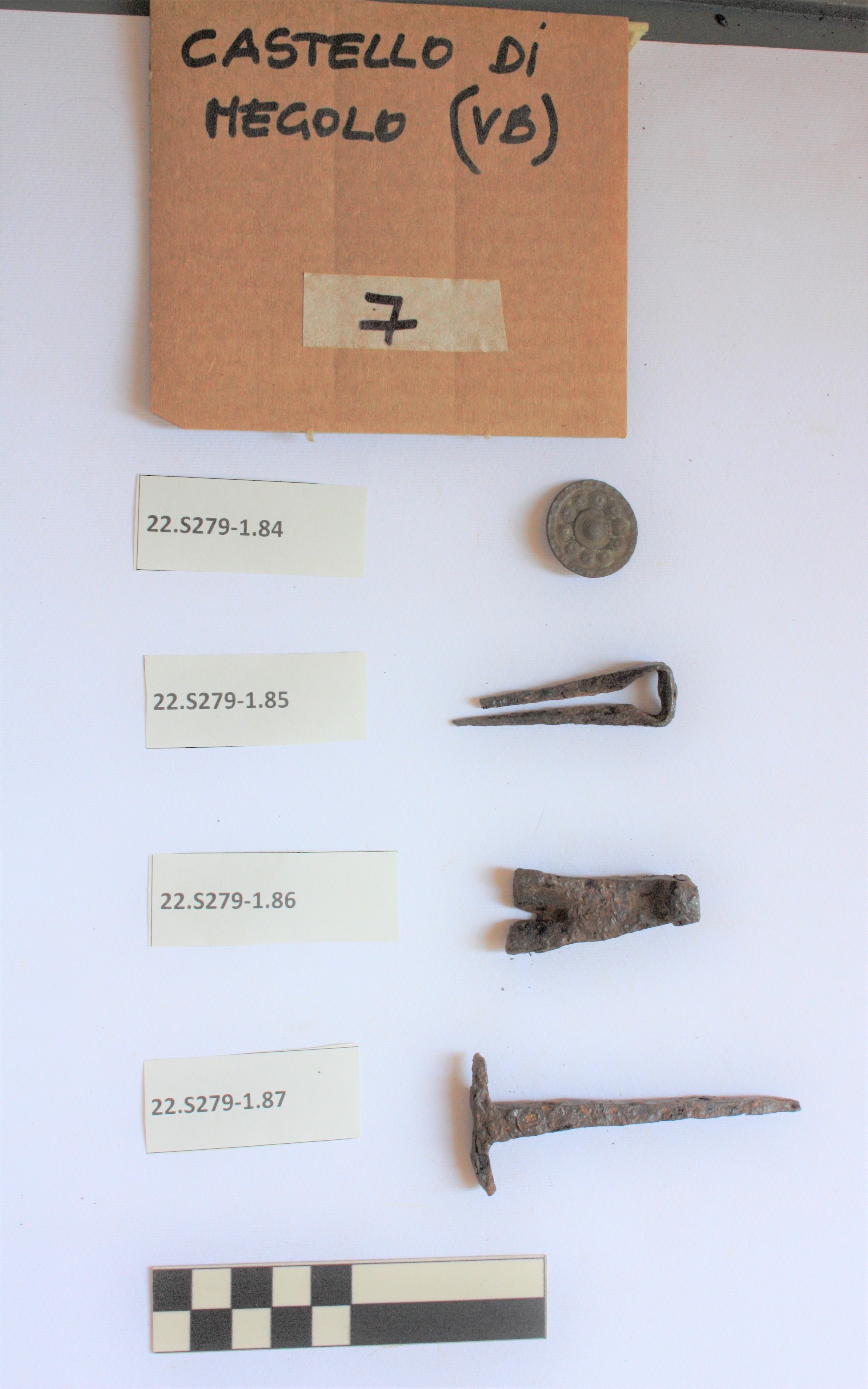 SINGOLO OGGETTO/ gancio, PERIODIZZAZIONI/ ARCHI DI PERIODI/ Basso medioevo-Età moderna