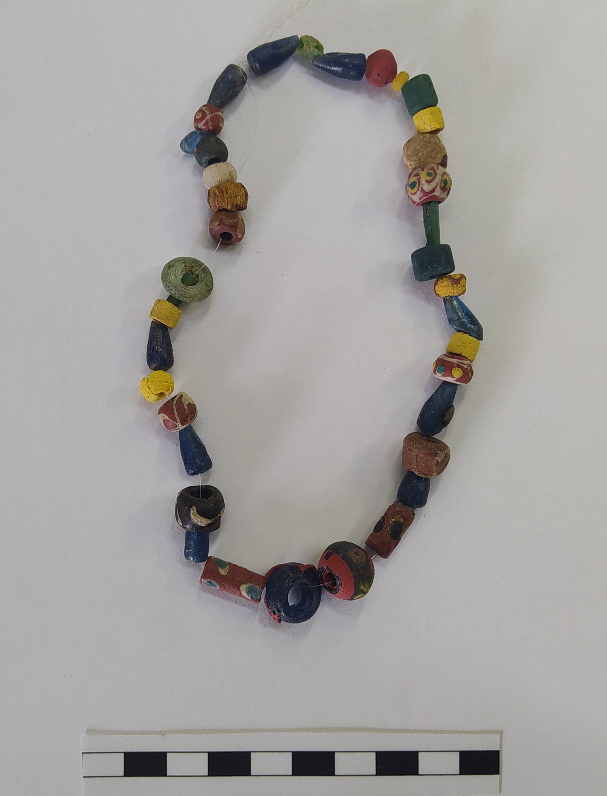 SINGOLO OGGETTO/ collana, Alto Medioevo