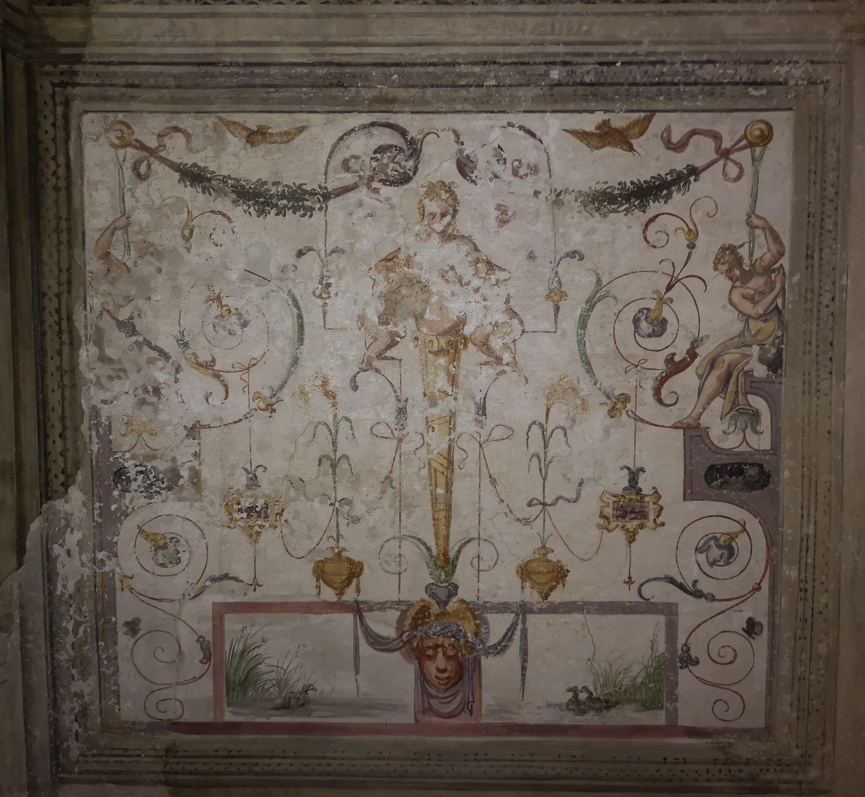 Motivi decorativi a grottesche/ paesaggio lacustre (dipinto) - ambito veneto (sec. XVII)