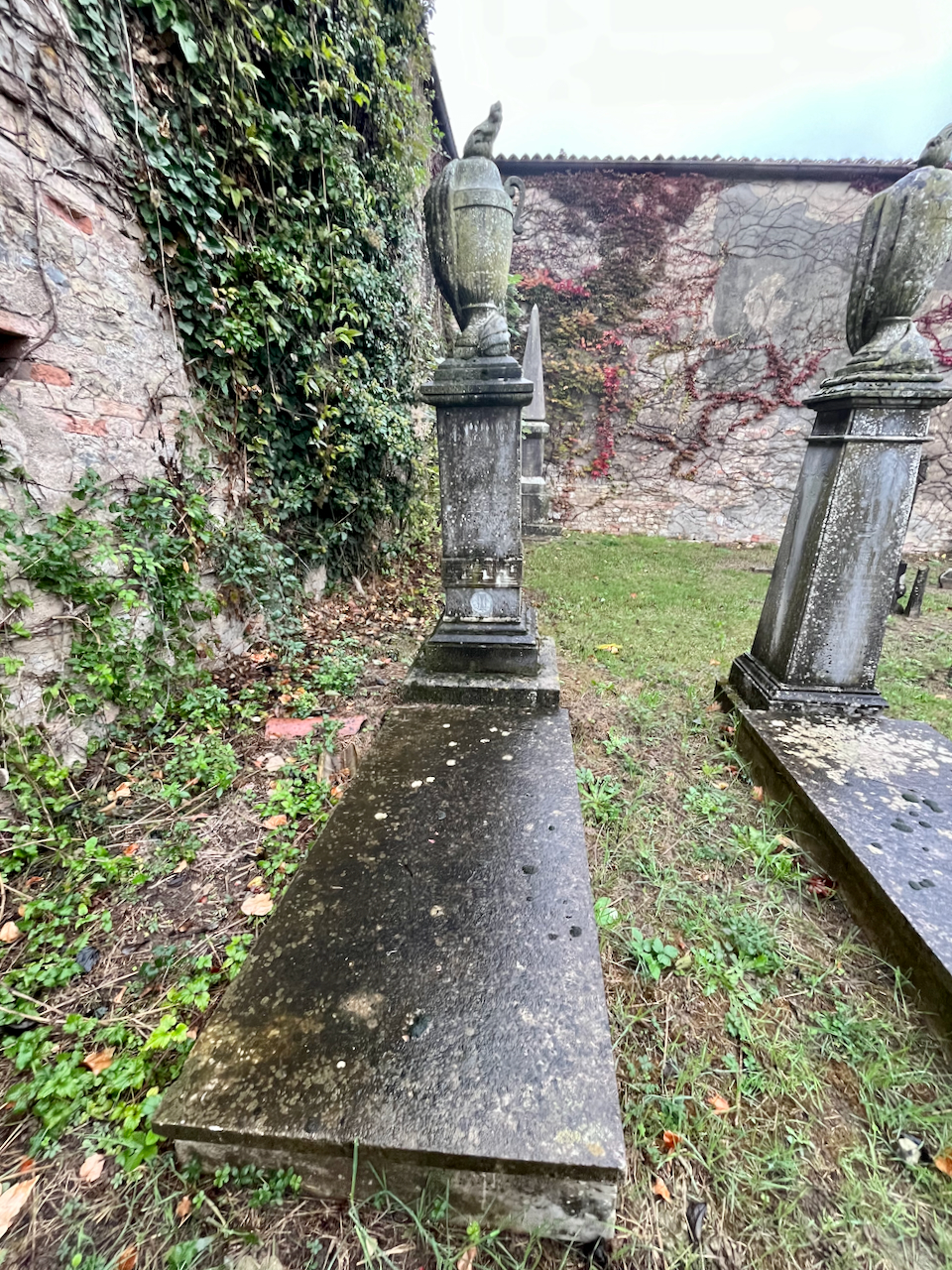 monumento funebre - ad ara - ambito ebraico (metà XX)