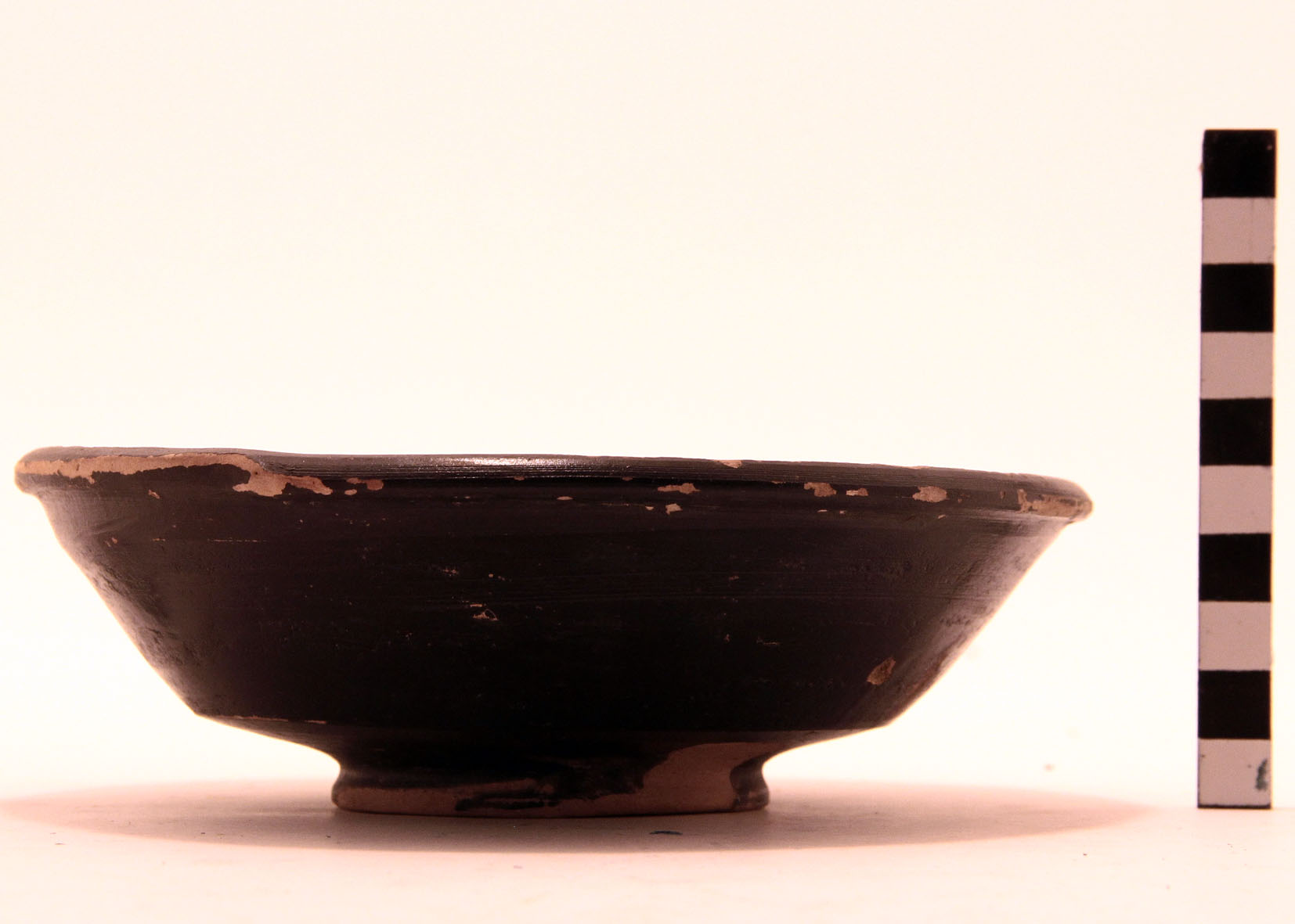 Coppa (a orlo ingrossato), Lamboglia 28 (prima metà Sec. I d.C)