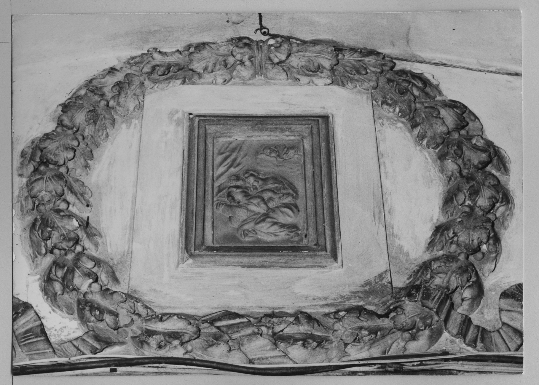 Madonna con Bambino e angeli (rilievo, opera isolata) - ambito romagnolo (XVIII)