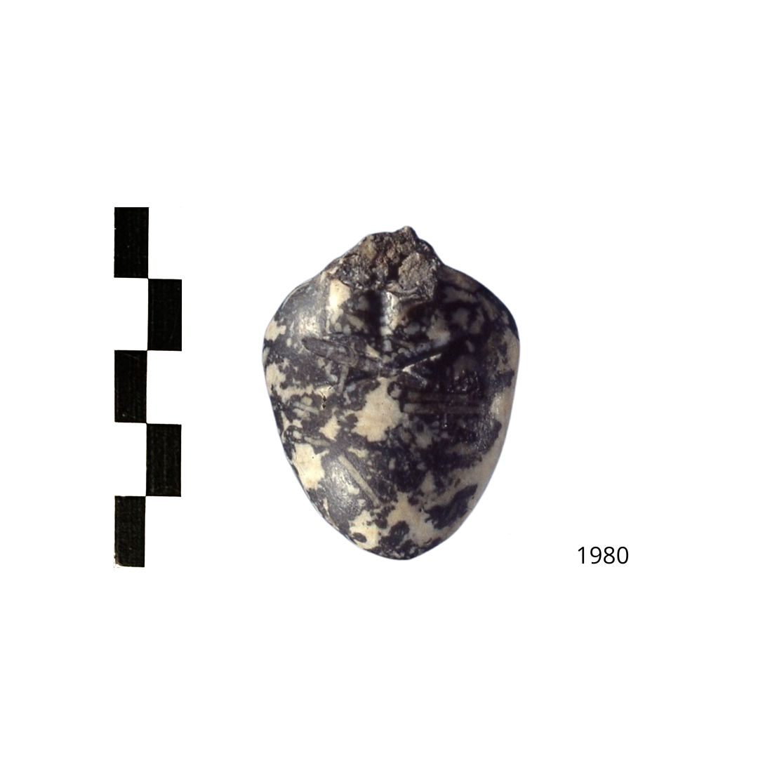 testa umana (amuleto, cordiforme) - XVIII Dinastia (SECOLI/ ARCHI DI SECOLI/ XVI a.C.-XIII a.C)