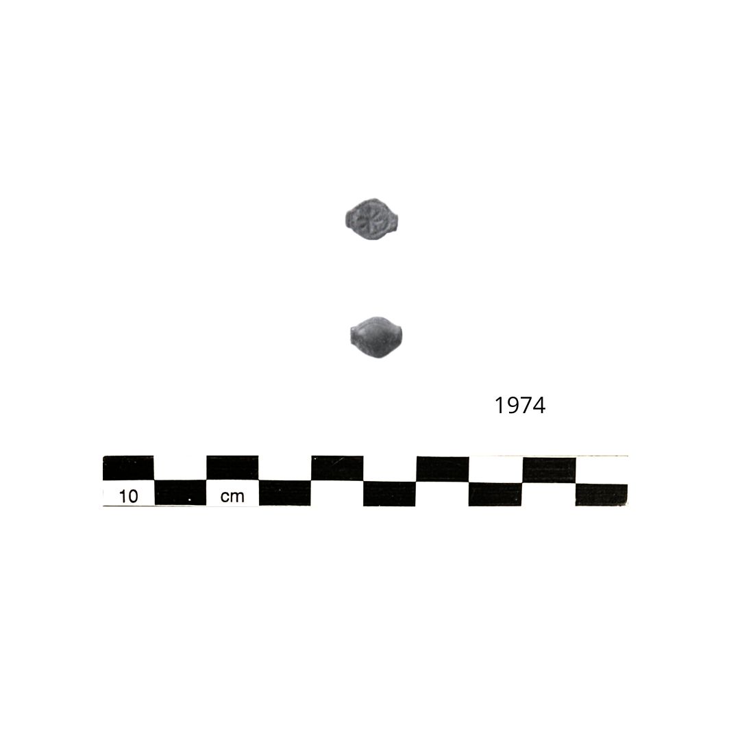 fiore a otto petali (amuleto/ a forma di conchiglia, cauroide) - Nuovo Regno (SECOLI/ ARCHI DI SECOLI/ XVI a.C.-XI a.C)