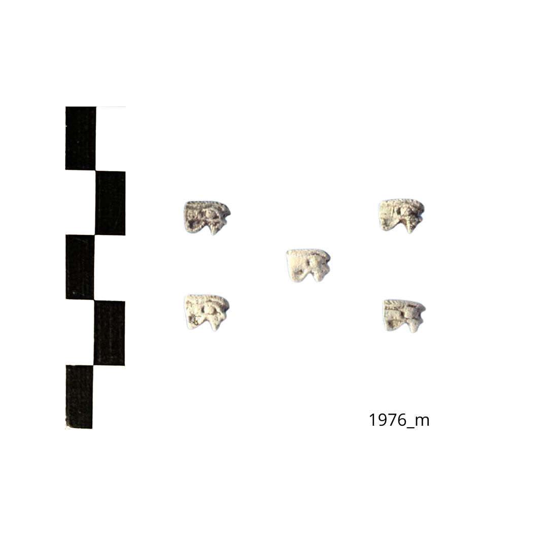 cinque amuleti a forma di occhio ugiat (amuleti/ a forma di occhio, cinque occhi udjat) - XVIII Dinastia (SECOLI/ ARCHI DI SECOLI/ XVI a.C.-XIII a.C)