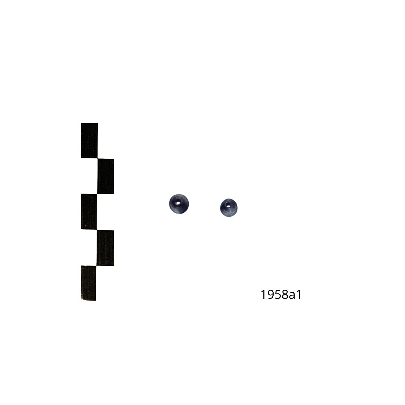 collana/ elementi, due elementi campaniformi - XVIII Dinastia (SECOLI/ ARCHI DI SECOLI/ XVI a.C.-XIII a.C)