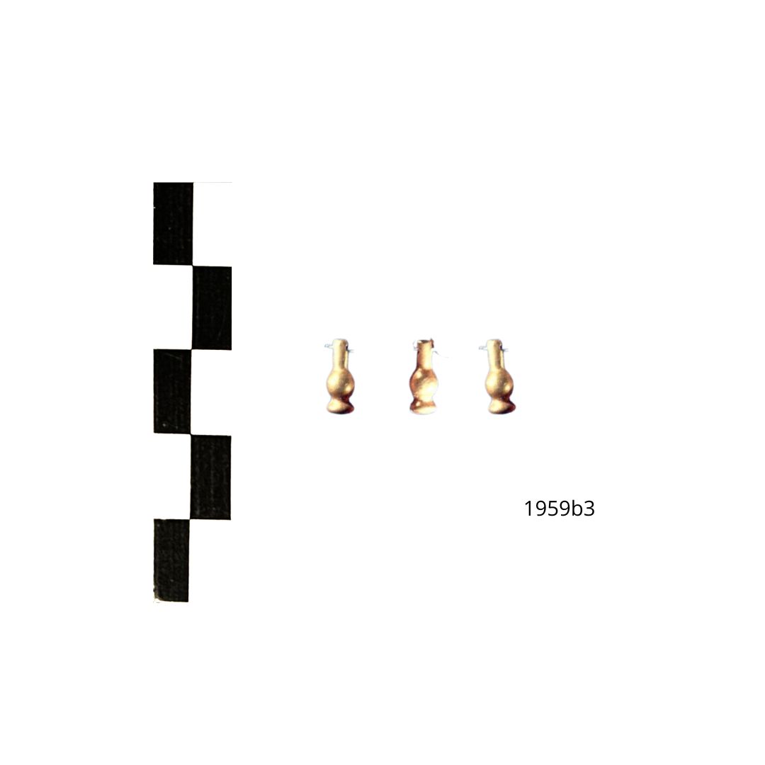 collana/ elementi, tre pendenti a forma di capsule di papavero da oppio in oro - XVIII Dinastia (SECOLI/ ARCHI DI SECOLI/ XVI a.C.-XIII a.C)