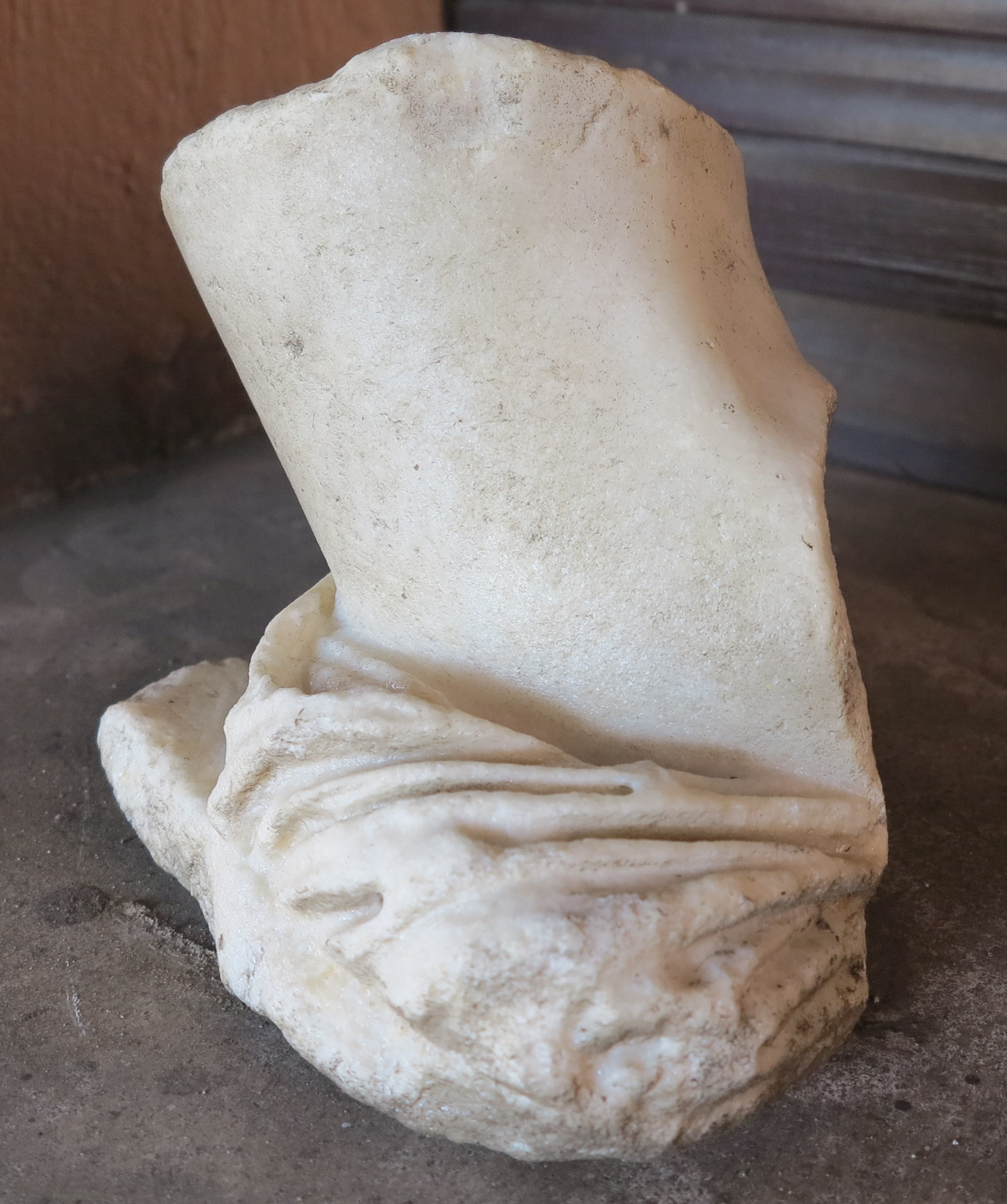 statua/ arto inferiore (seconda metà SECOLI/ II)