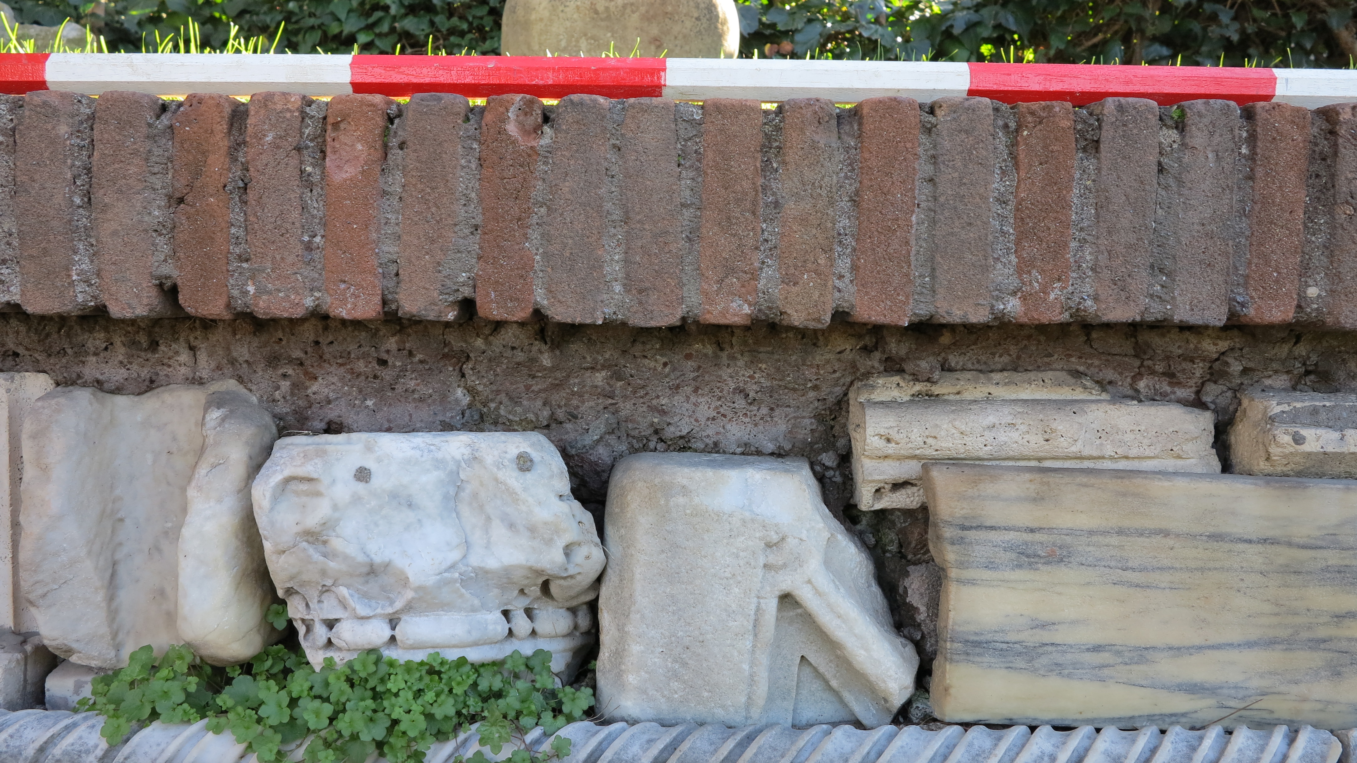 capitello, ionico (SECOLI/ II)