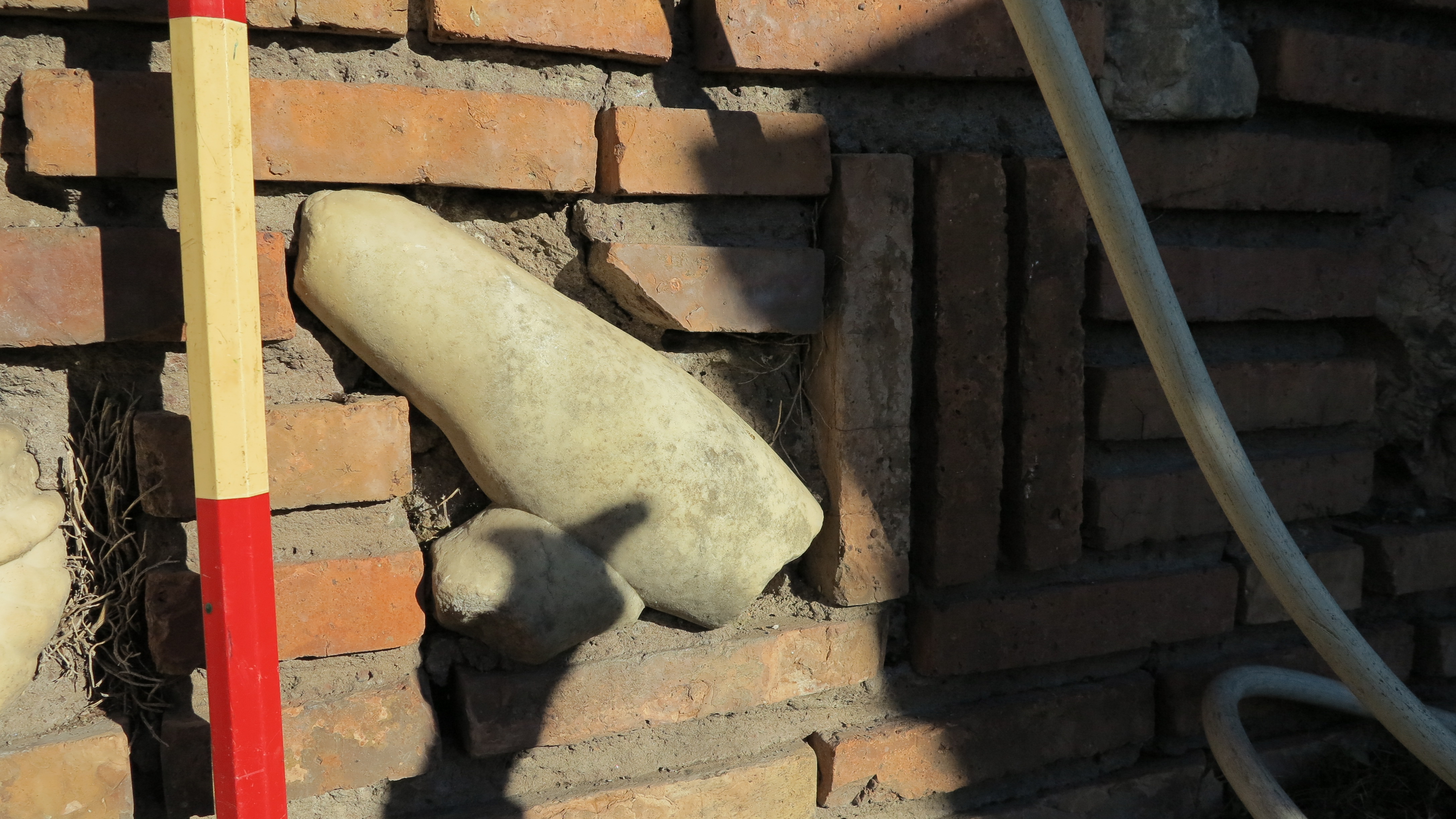 statua/ gamba (PERIODIZZAZIONI/ STORIA/ Età antica/ Età romana/ Età romana imperiale)