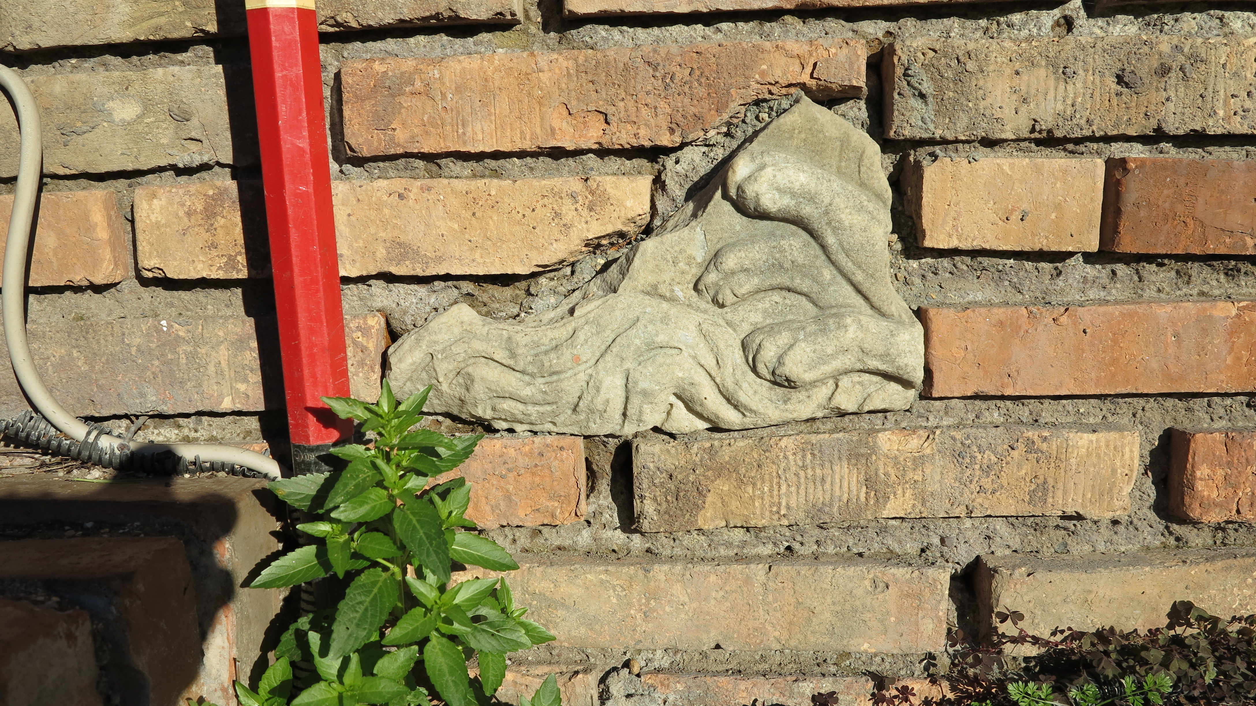 sarcofago/ coperchio (SECOLI/ IV)