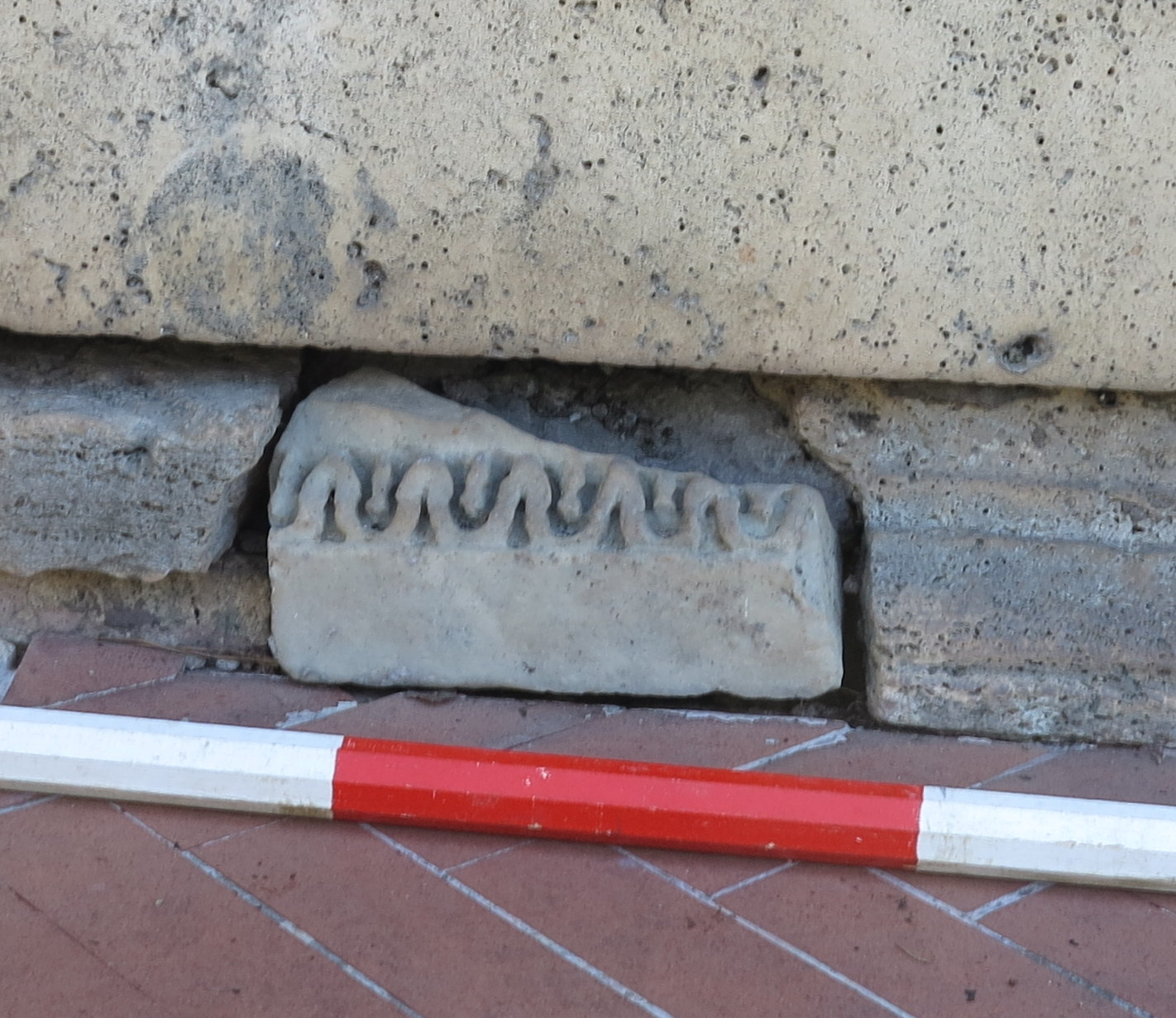 cornice (SECOLI/ ARCHI DI SECOLI/ II-III d.C)