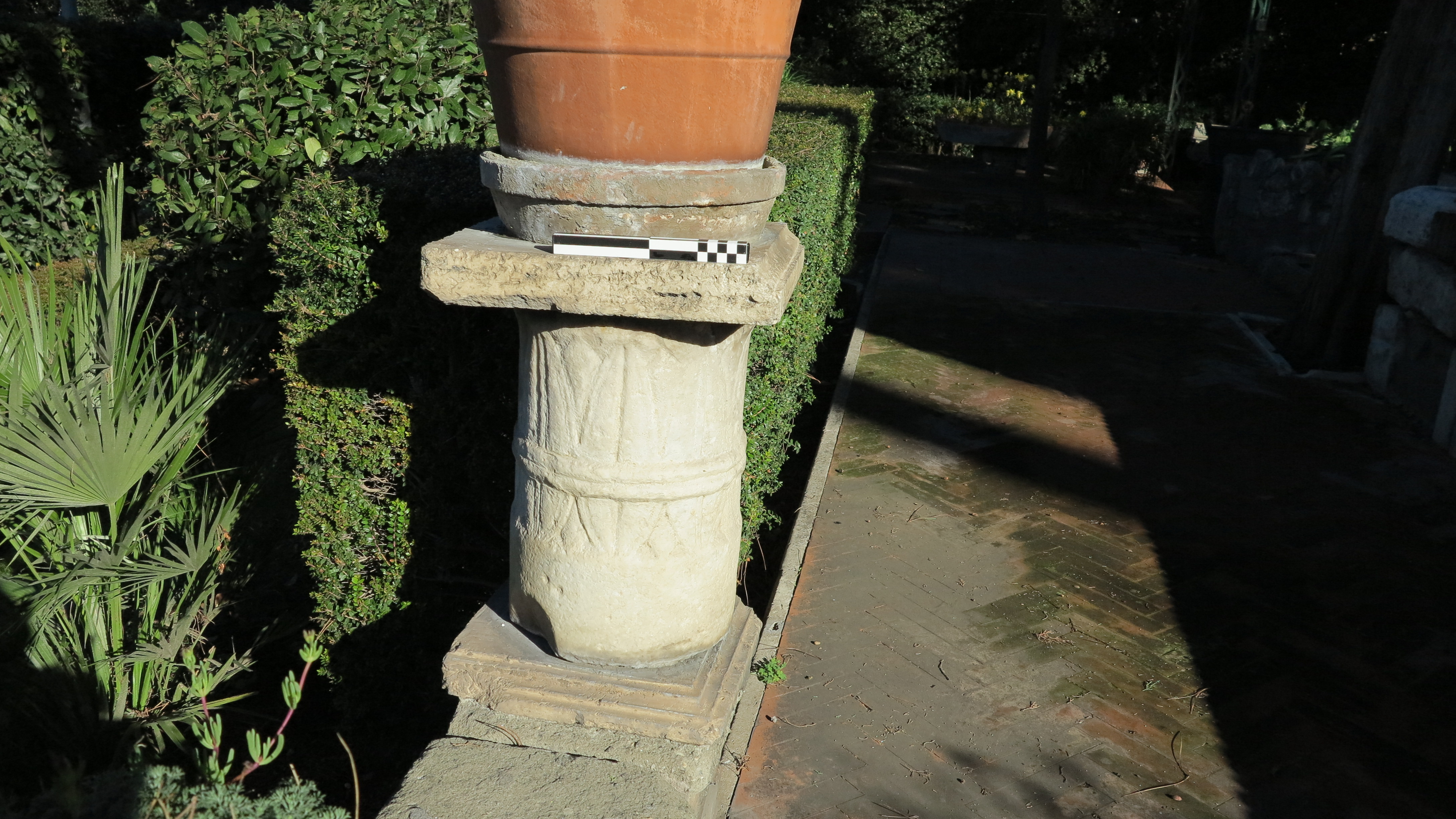 base/ quadrata (PERIODIZZAZIONI/ STORIA/ Età antica/ Età romana/ Età romana imperiale)