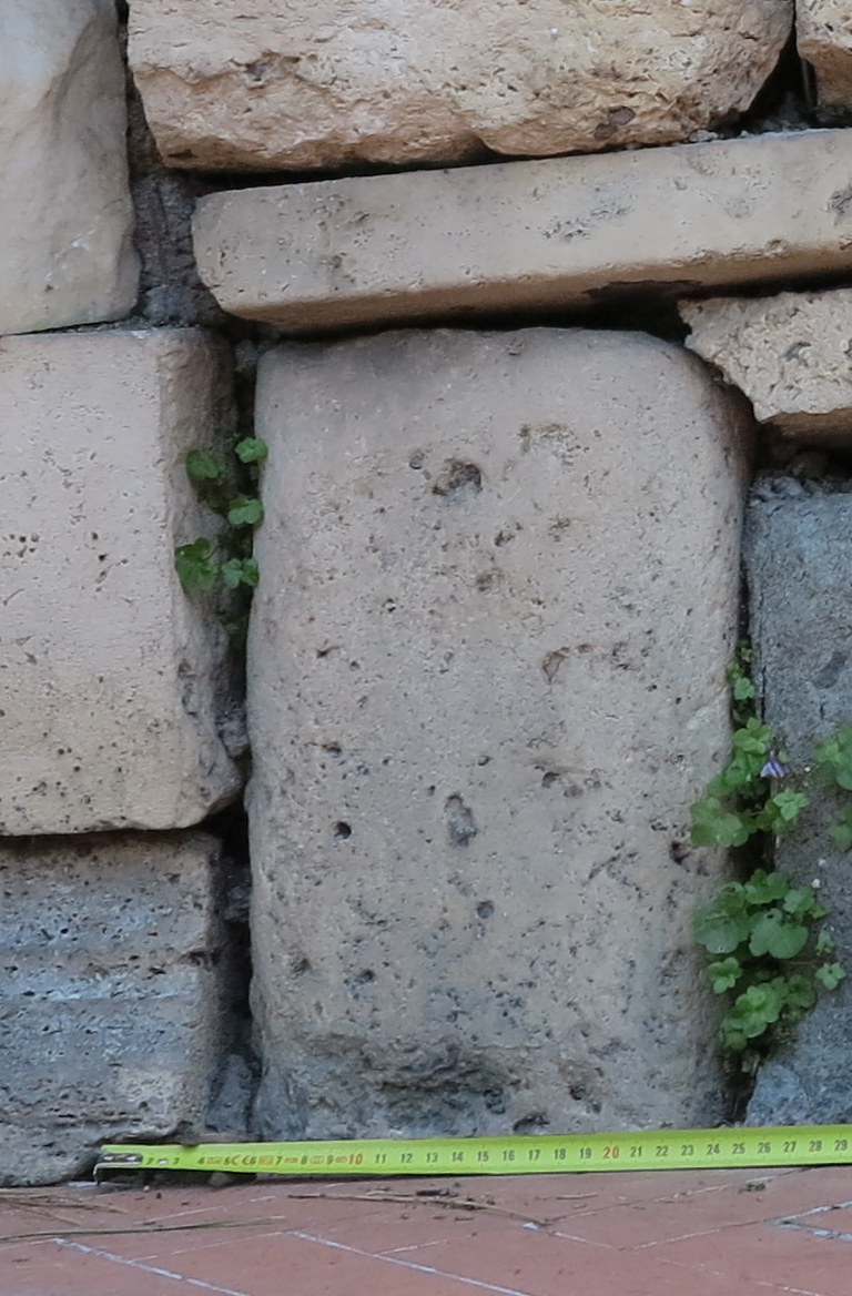 blocco/ parallelepipedo (SECOLI/ ARCHI DI SECOLI/ II a.C.-I)