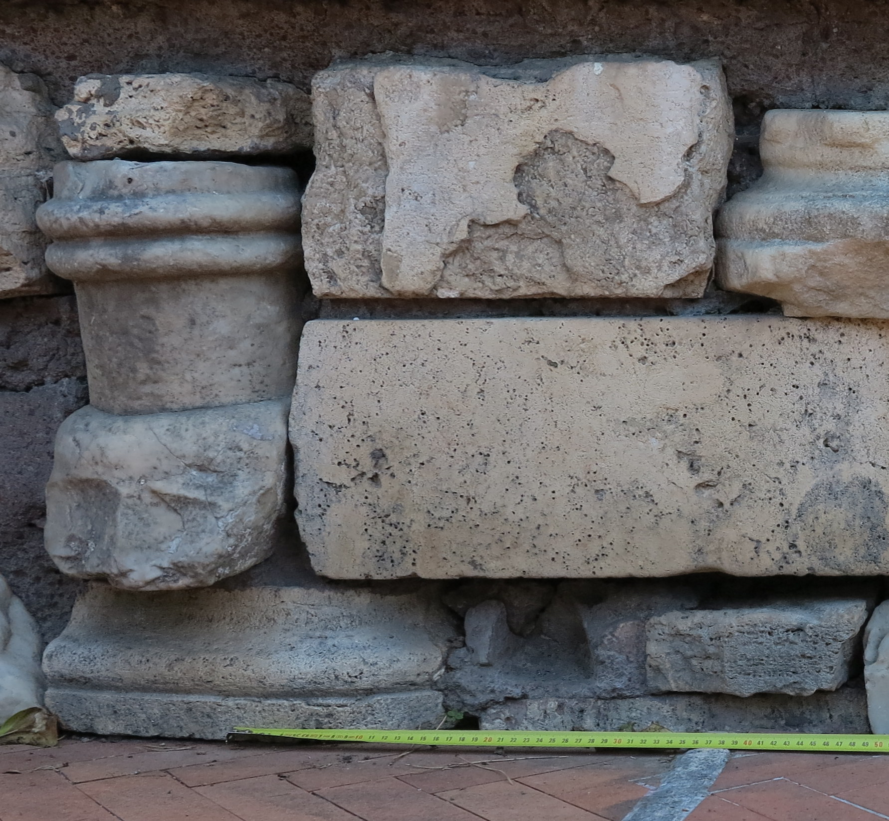 blocco/ parallelepipedo (fine/ inizio SECOLI/ ARCHI DI SECOLI/ II a.C.-I)