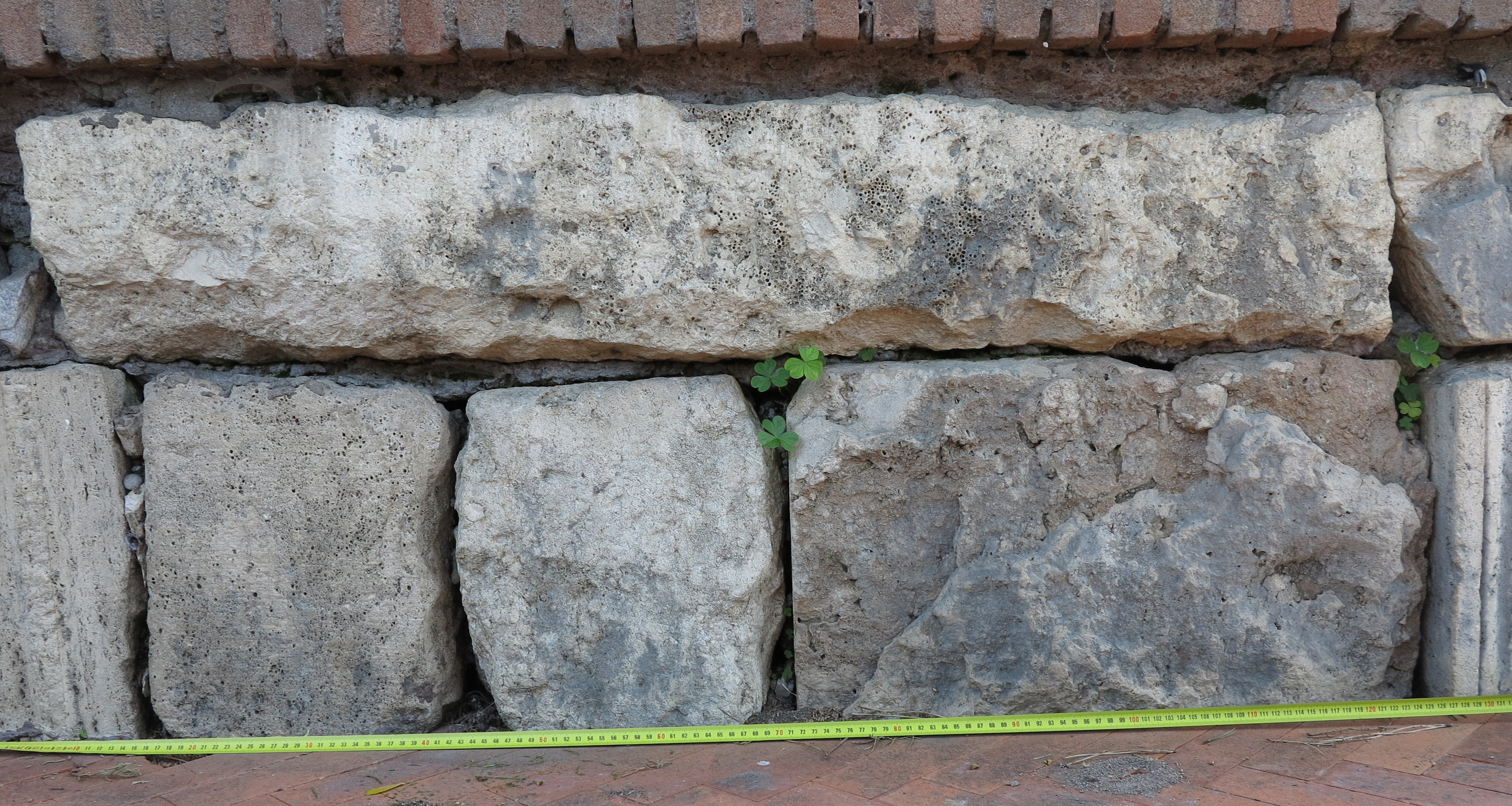 blocco/ di rivestimento (fine/ inizio SECOLI/ ARCHI DI SECOLI/ II a.C.-I)