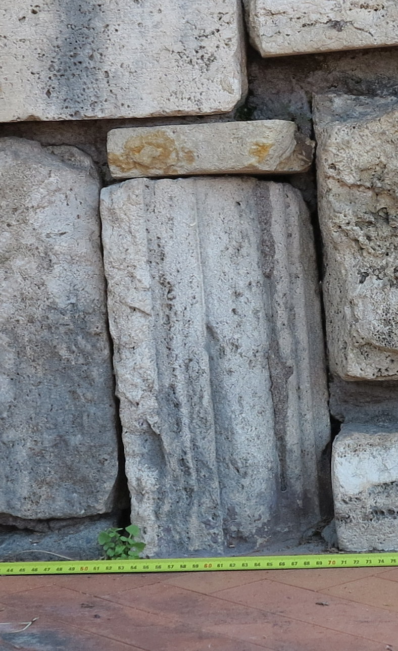 cornice/ liscia (SECOLI/ ARCHI DI SECOLI/ I a.C.- I)