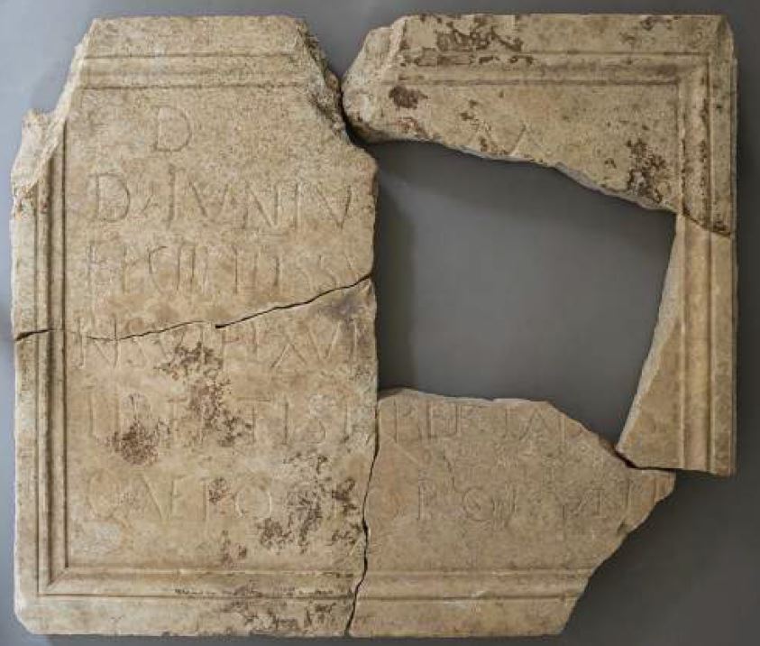 SINGOLO OGGETTO/ lastra, SECOLI/ III