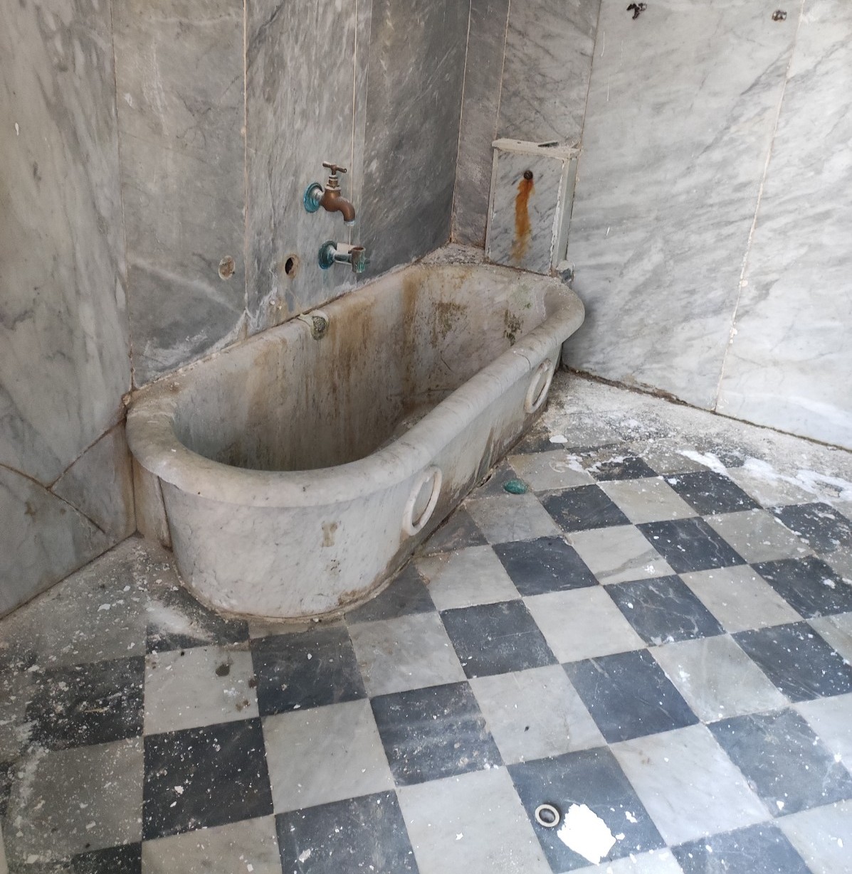 vasca da bagno - ambito lucchese (inizio XIX)