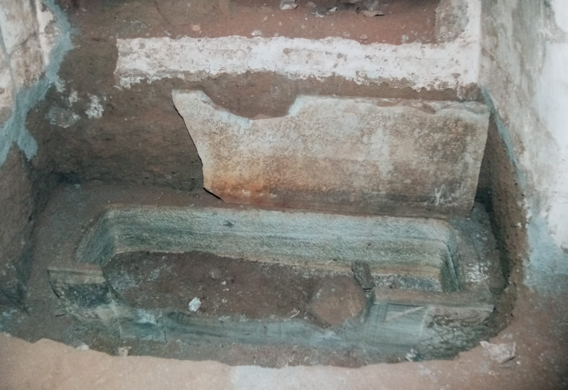 sarcofago, Sarcofago del cubicolo 9 (SECOLI/ ARCHI DI SECOLI/ III - IV)