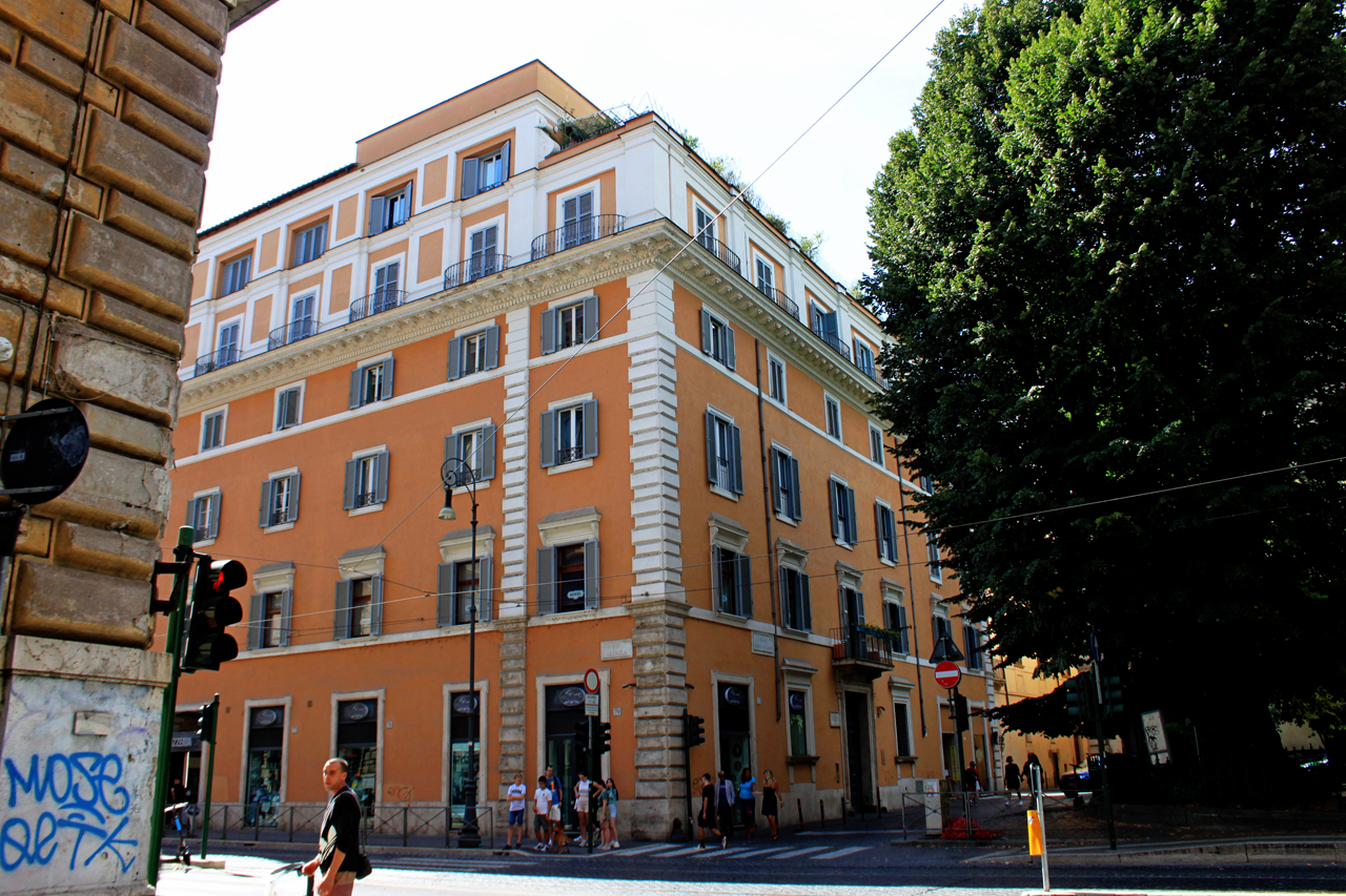 Palazzo Signori (palazzo) - Roma (RM)  (XVIII)