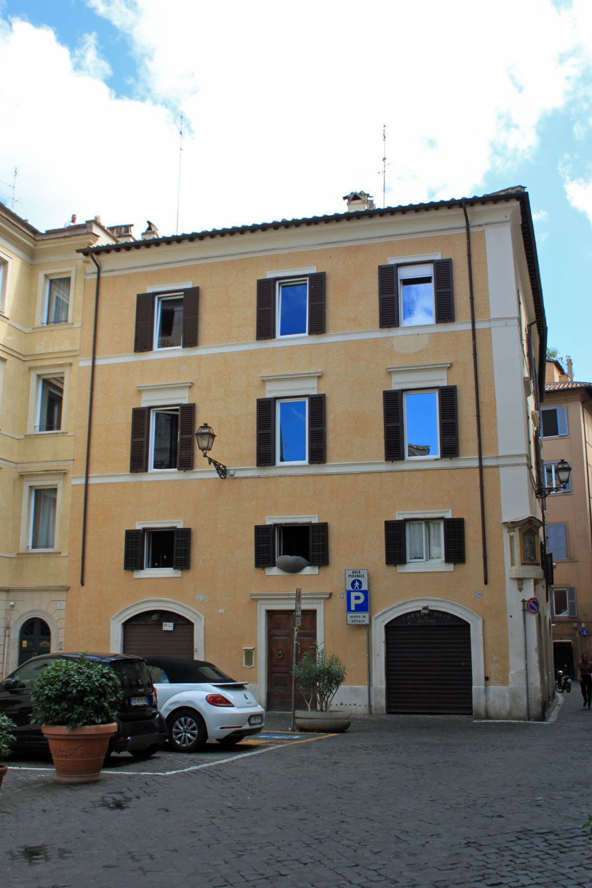 Casa in Piazza Capo di Ferro, 22 (casa) - Roma (RM)  (XVI)
