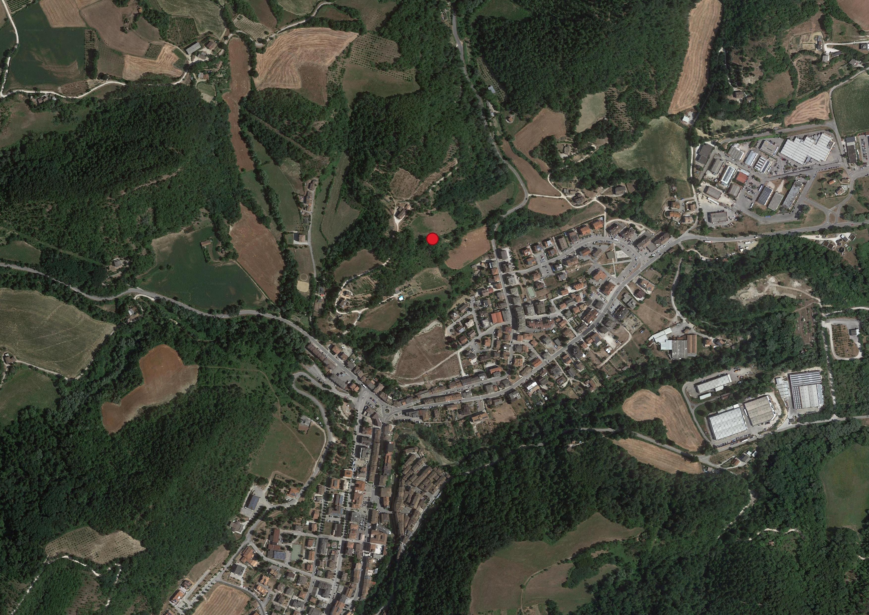 area di materiale mobile, area di frammenti fittili - Comunanza (AP)  (PERIODIZZAZIONI/ STORIA/ Età antica/ Età romana)