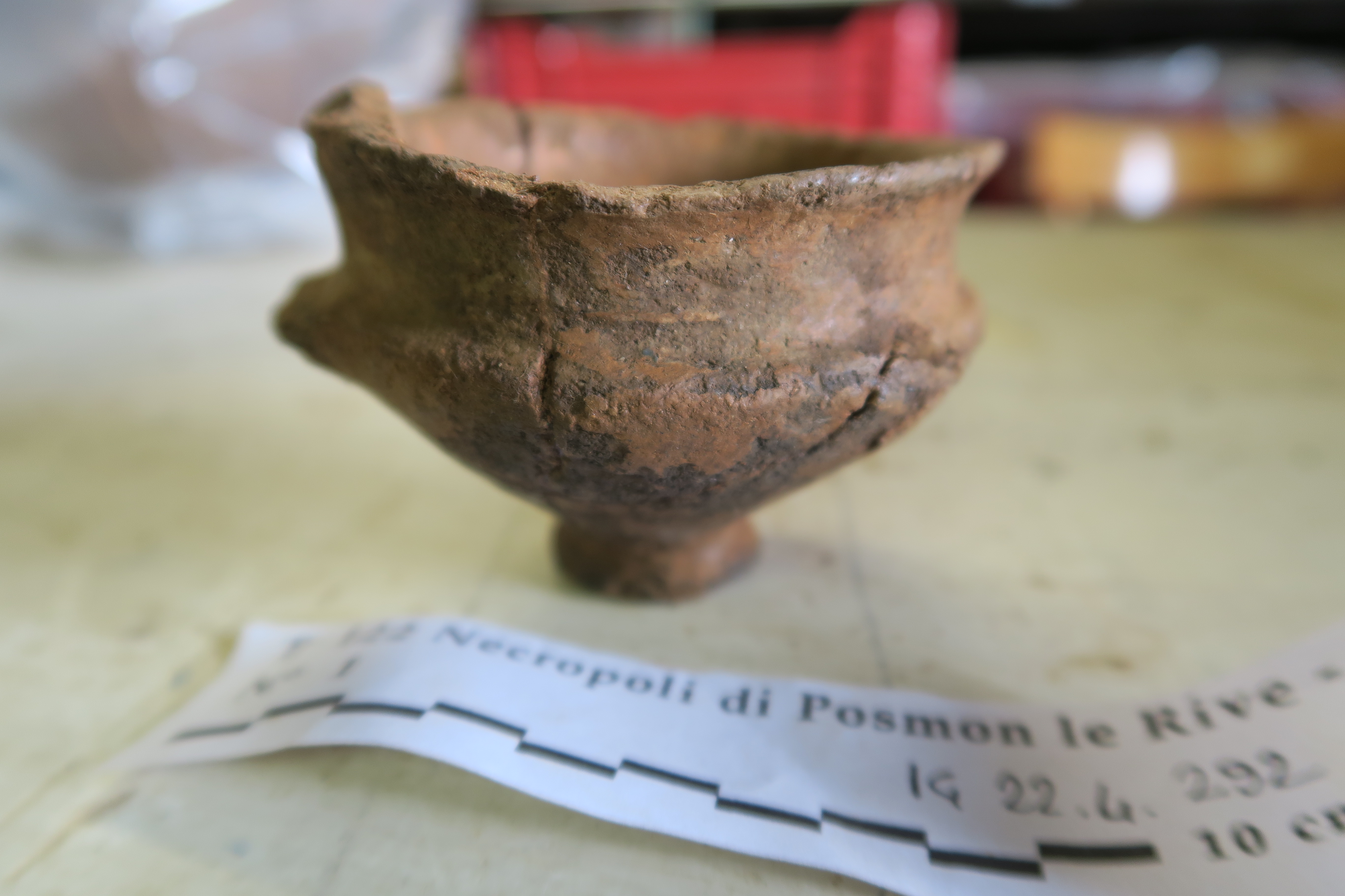 SINGOLO OGGETTO/ tazza, SECOLI/ VII a.C