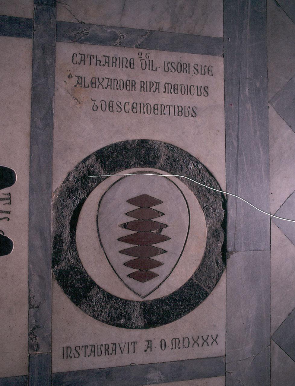 stemma gentilizio della famiglia Ripa (lastra tombale) - produzione toscana (sec. XVI)