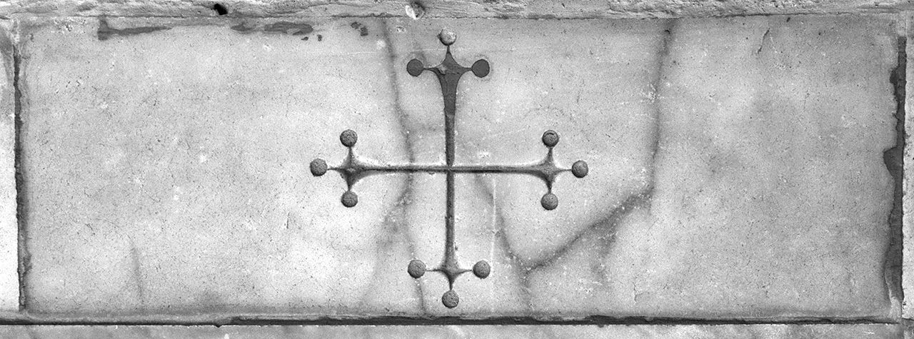 lastra tombale, frammento - produzione toscana (sec. XIX)