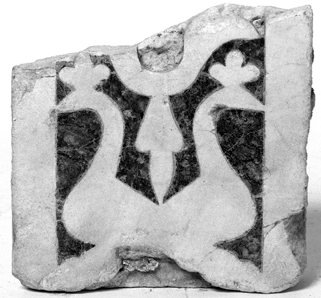 decorazione plastica, frammento - bottega toscana (seconda metà sec. XV)