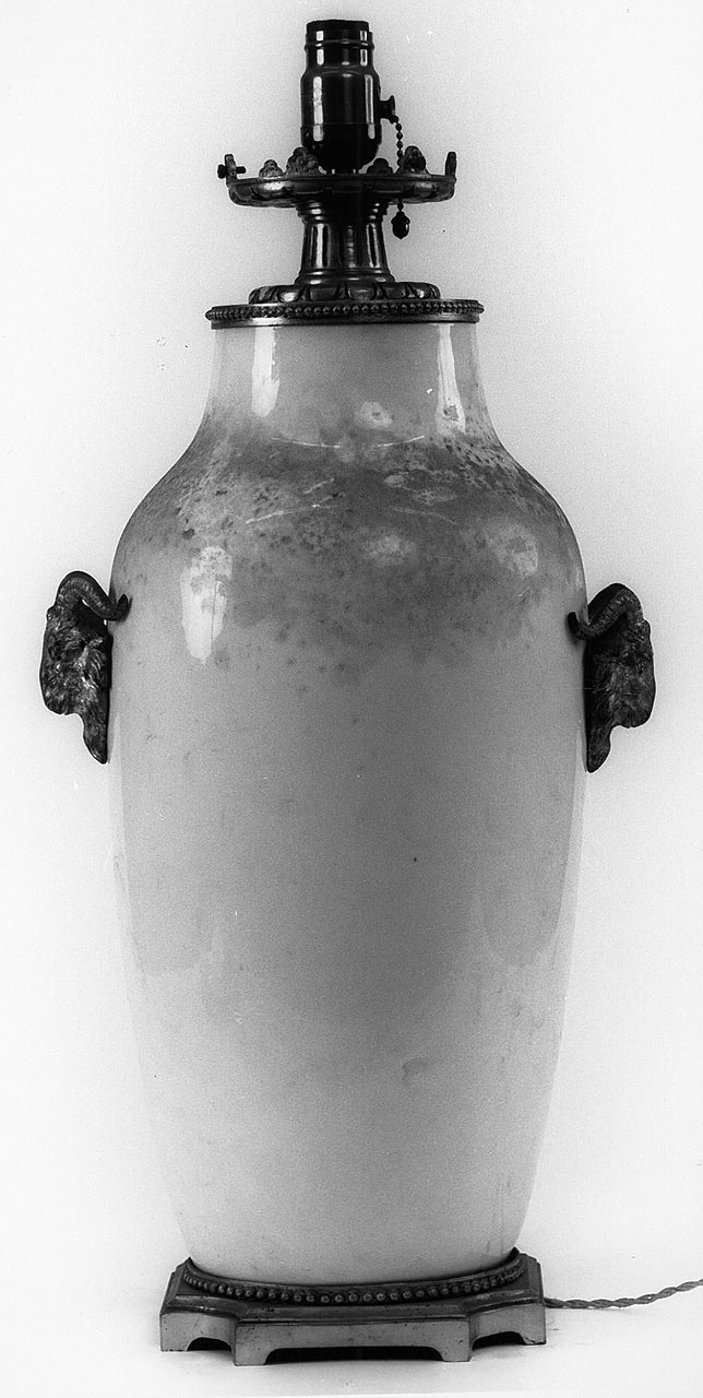 lampada - a vaso, serie - manifattura di Doccia (XX)