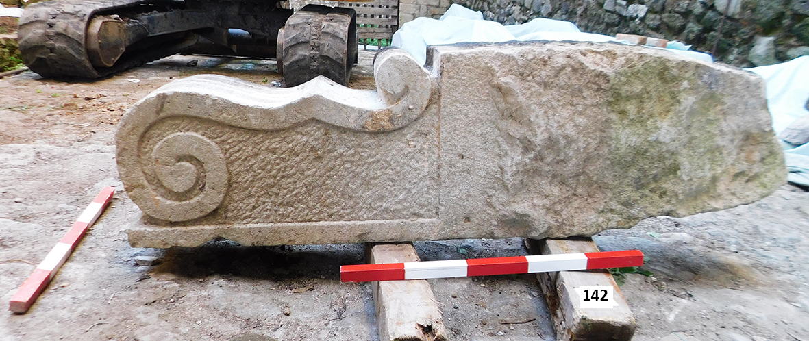 SINGOLO OGGETTO/ mensola, PERIODIZZAZIONI/ ARCHI DI PERIODI/ Postmedievale