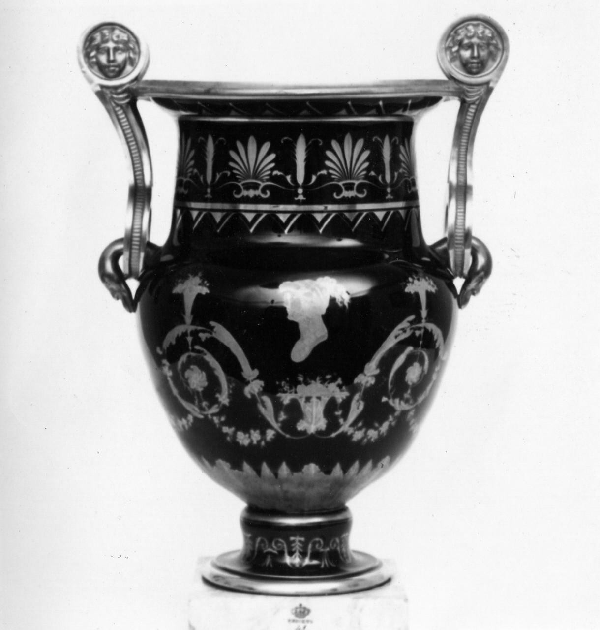 vaso, serie - manifattura parigina (XIX)