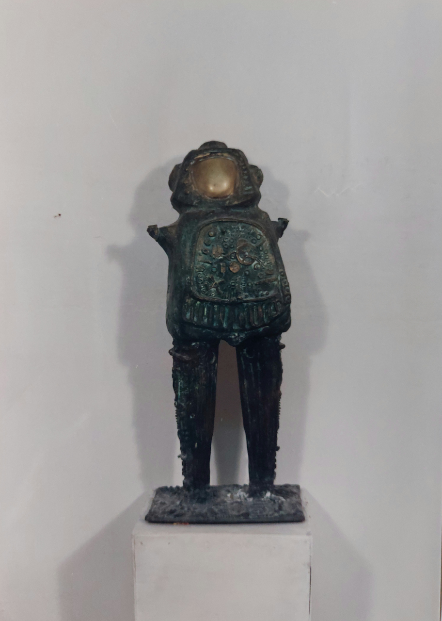 scultura di Calabrone Domenico Serio (XX)