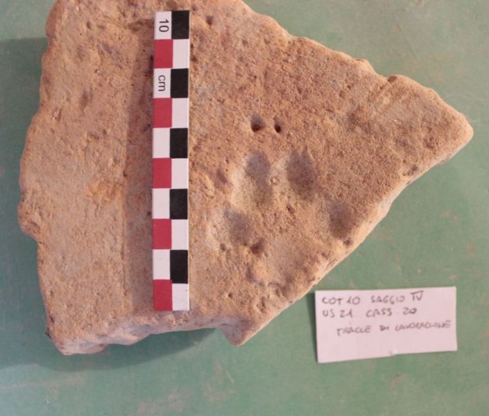 SINGOLO OGGETTO/ tegola, non determinabile